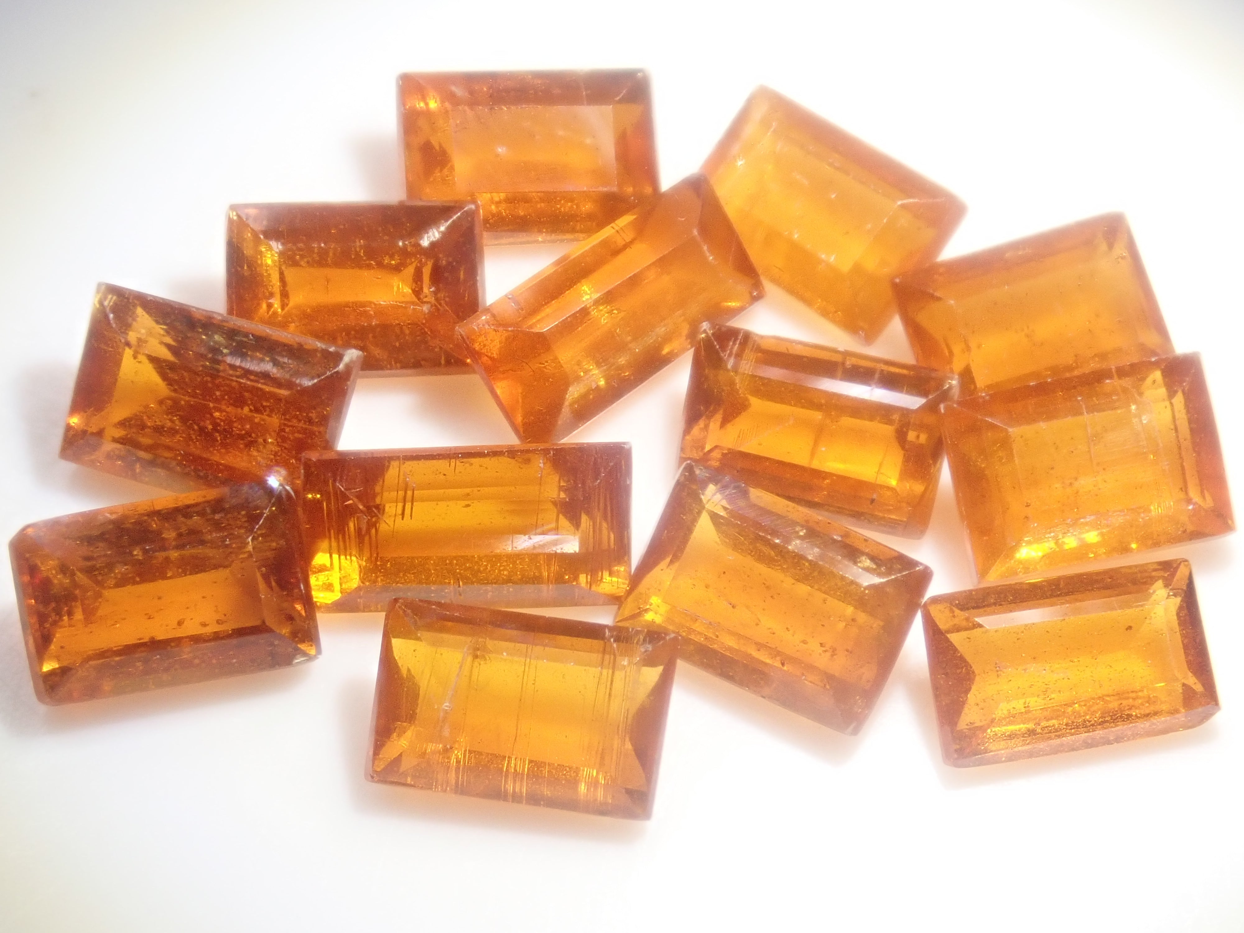 【6/26 22時販売】《限定13石》ネパール産オレンジカイヤナイト1石ルース（約1.0ct,バゲットカット）《複数購入割引有》