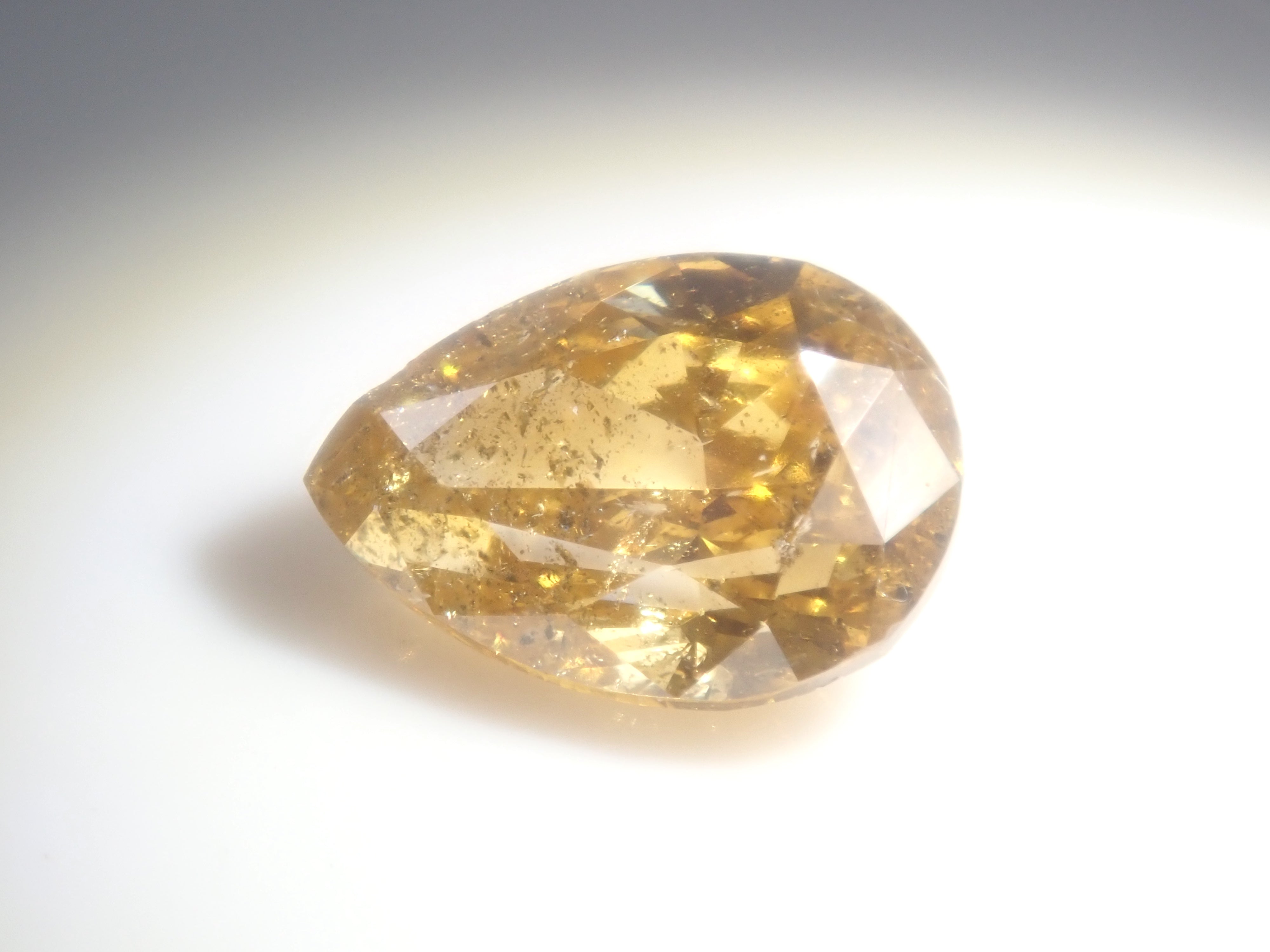 【7/26 22時販売】《限定16石》通常55,800円の0.706ct FANCY DEEP ORANGY YELLOW含むイエローダイヤガチャ《複数購入割引有》