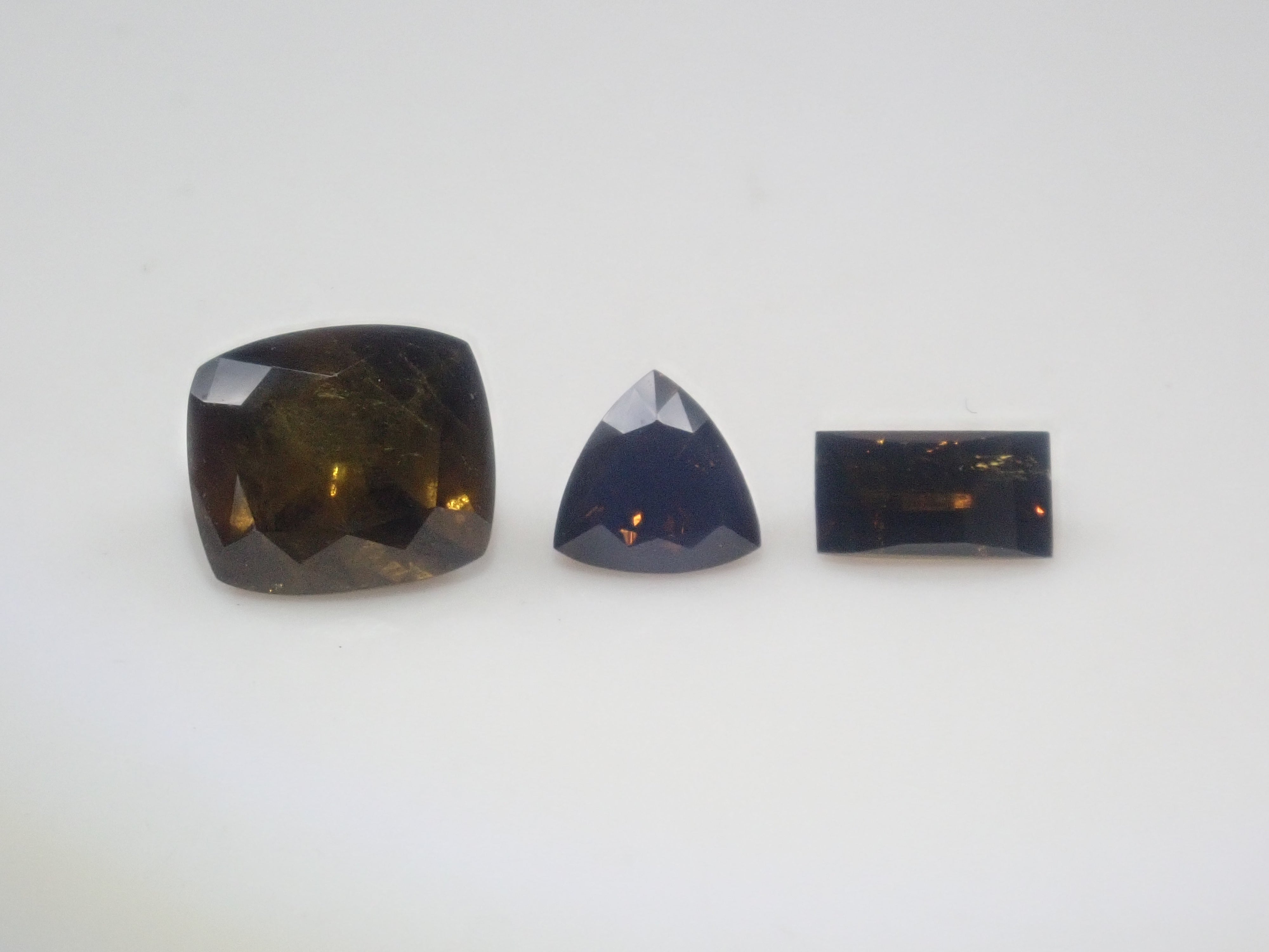 【2/6  22時販売】《限定10石》レアストーンガチャ💎通常29,800円のモザンビーク産パライバトルマリン・1.8ctのシンシャ鑑別書付き・コーネルピン・エピドート《複数購入割引有》