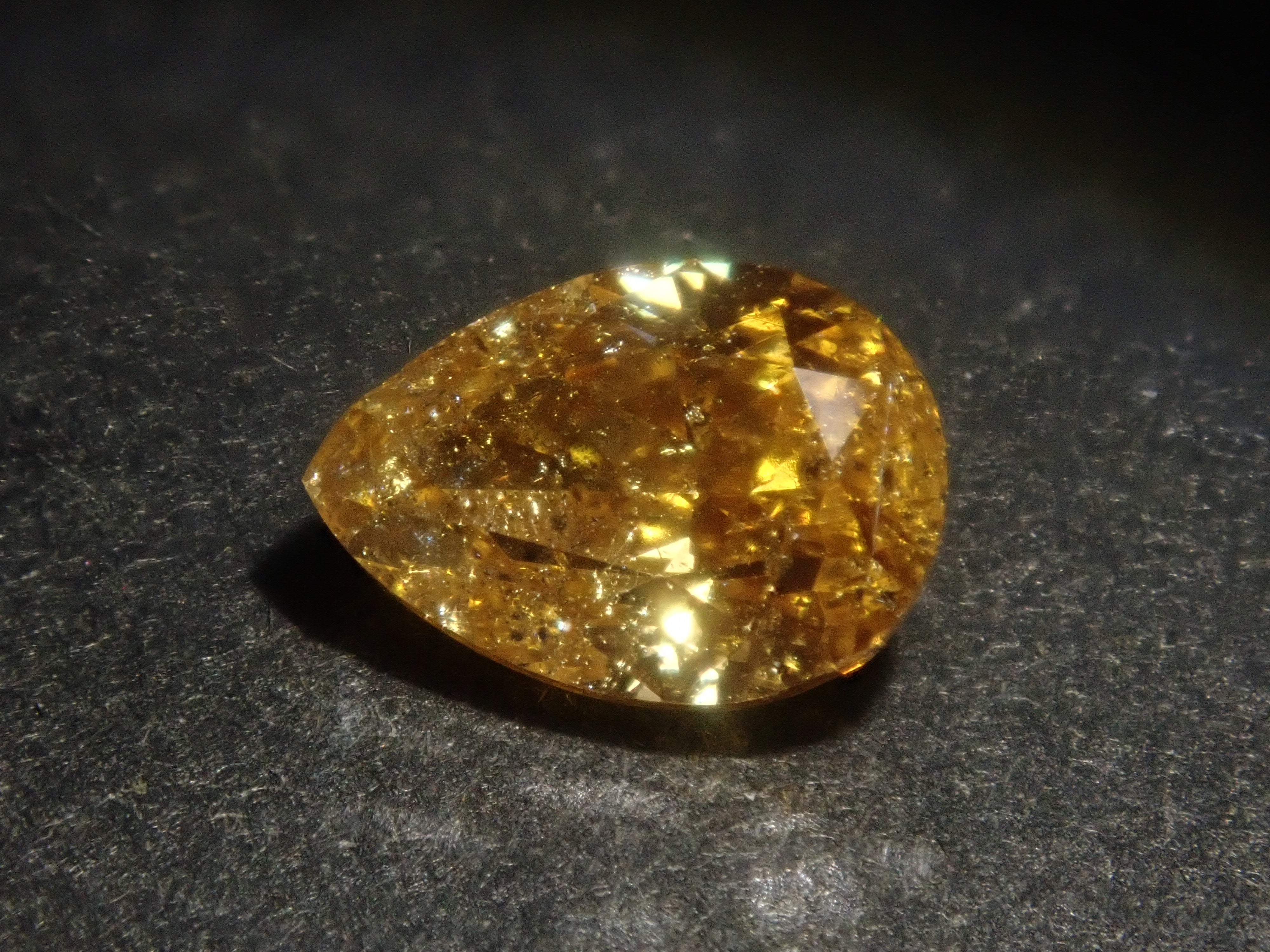 【7/26 22時販売】《限定16石》通常55,800円の0.706ct FANCY DEEP ORANGY YELLOW含むイエローダイヤガチャ《複数購入割引有》