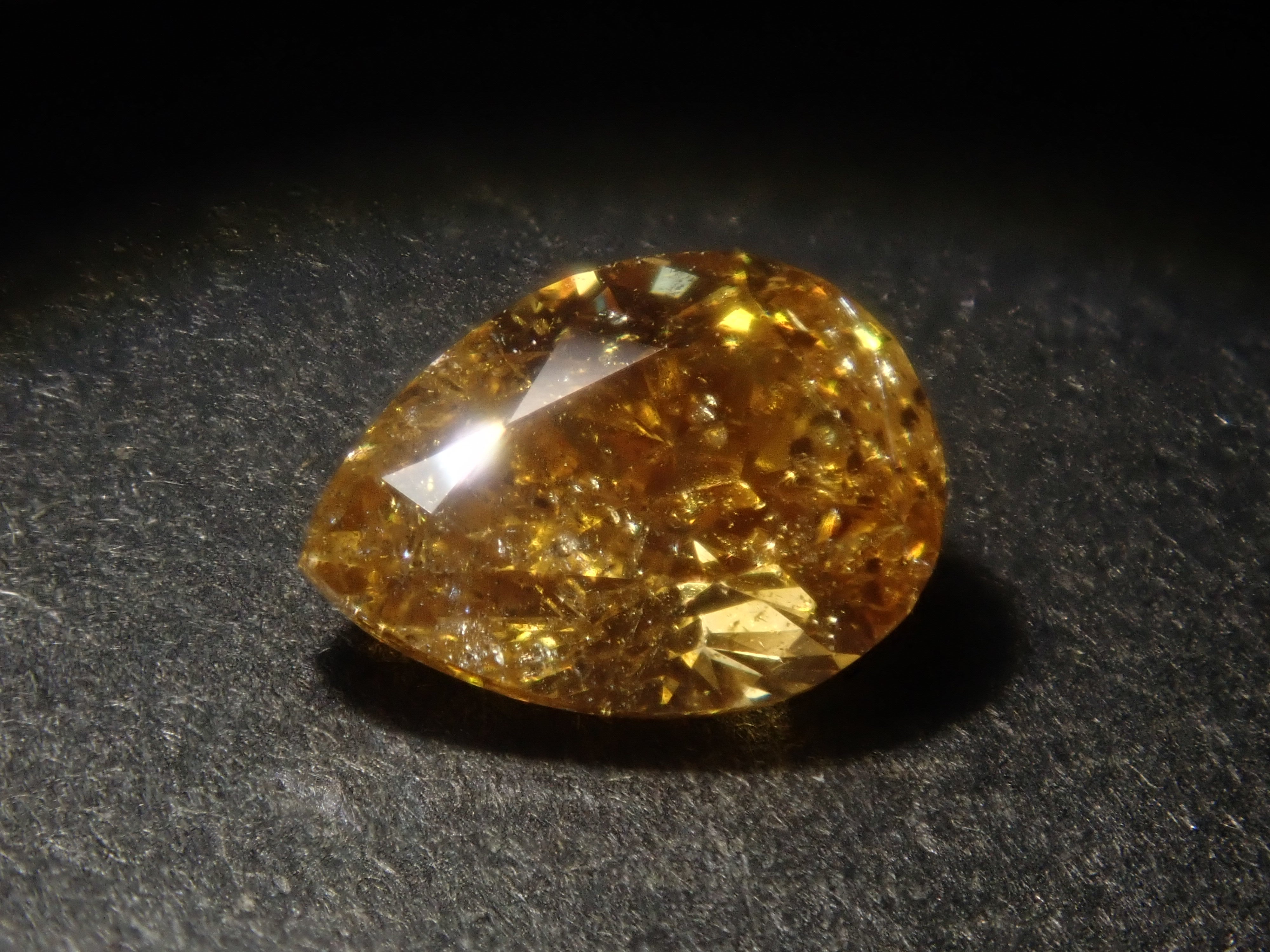【7/26 22時販売】《限定16石》通常55,800円の0.706ct FANCY DEEP ORANGY YELLOW含むイエローダイヤガチャ《複数購入割引有》