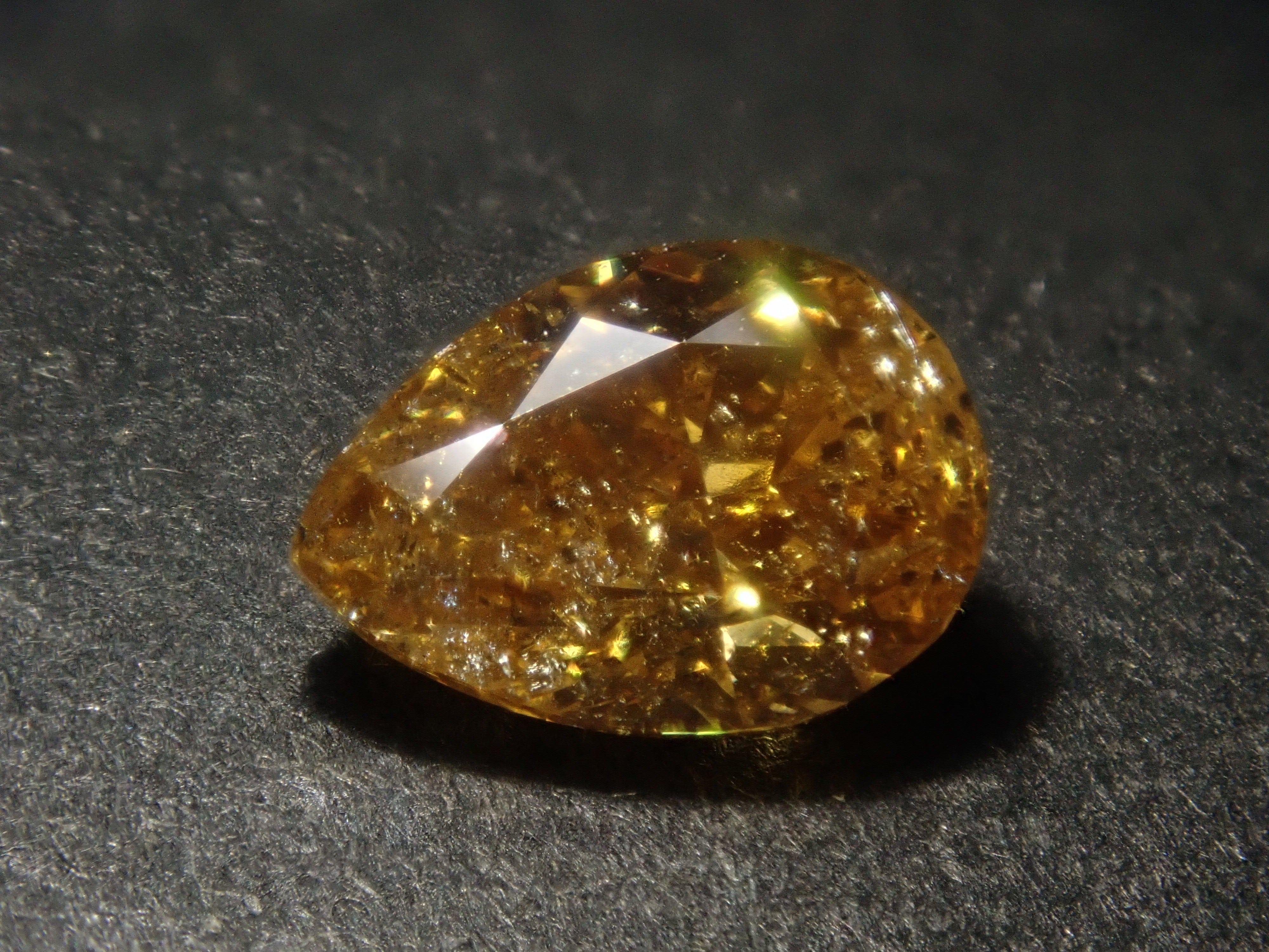 【7/26 22時販売】《限定16石》通常55,800円の0.706ct FANCY DEEP ORANGY YELLOW含むイエローダイヤガチャ《複数購入割引有》
