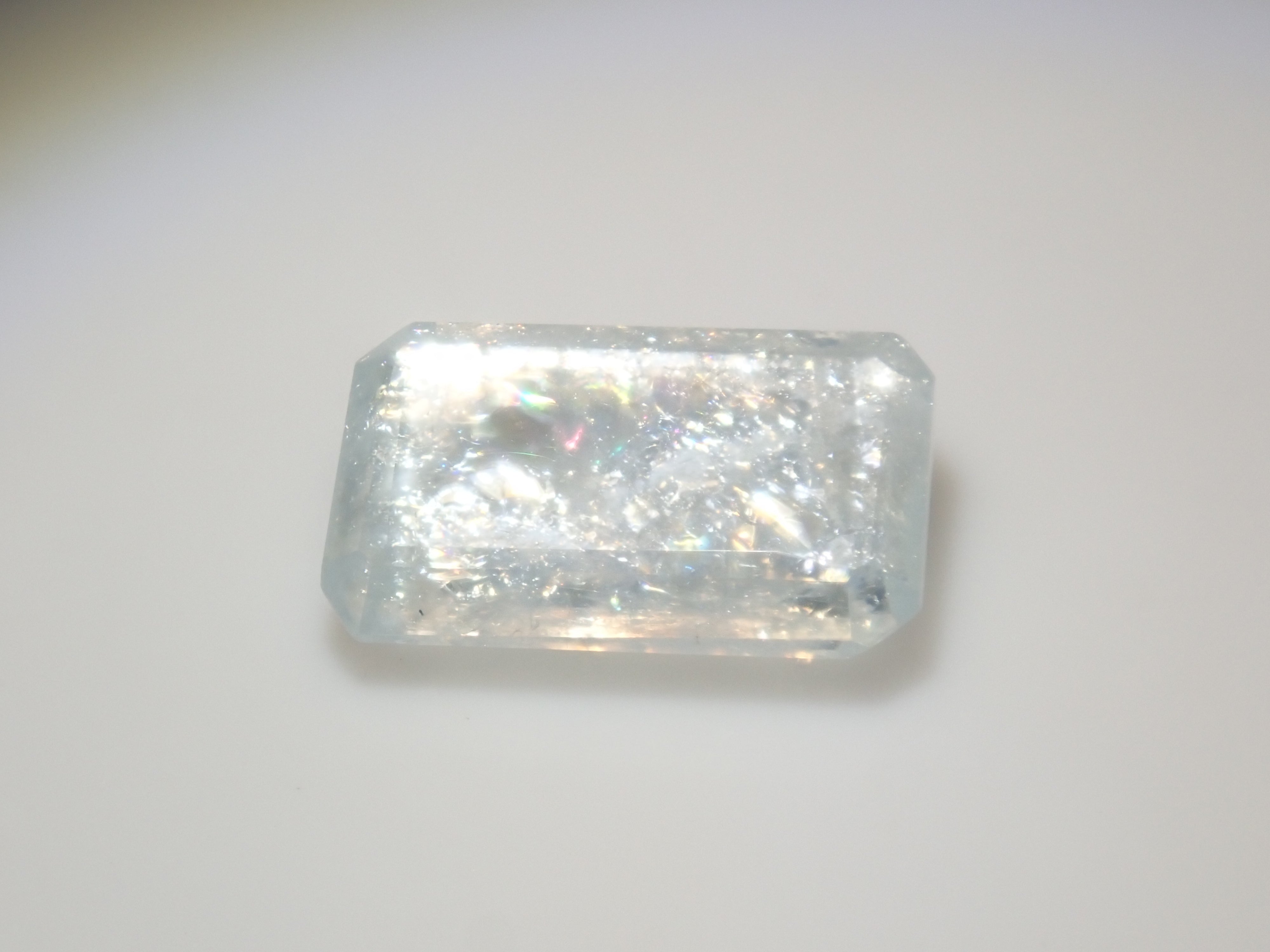 [Available at 10 PM on August 10th] Brazilian Rainbow Aquamarine Loose Stone (Iridescent Aquamarine) {Multiple Purchase Discounts Available}