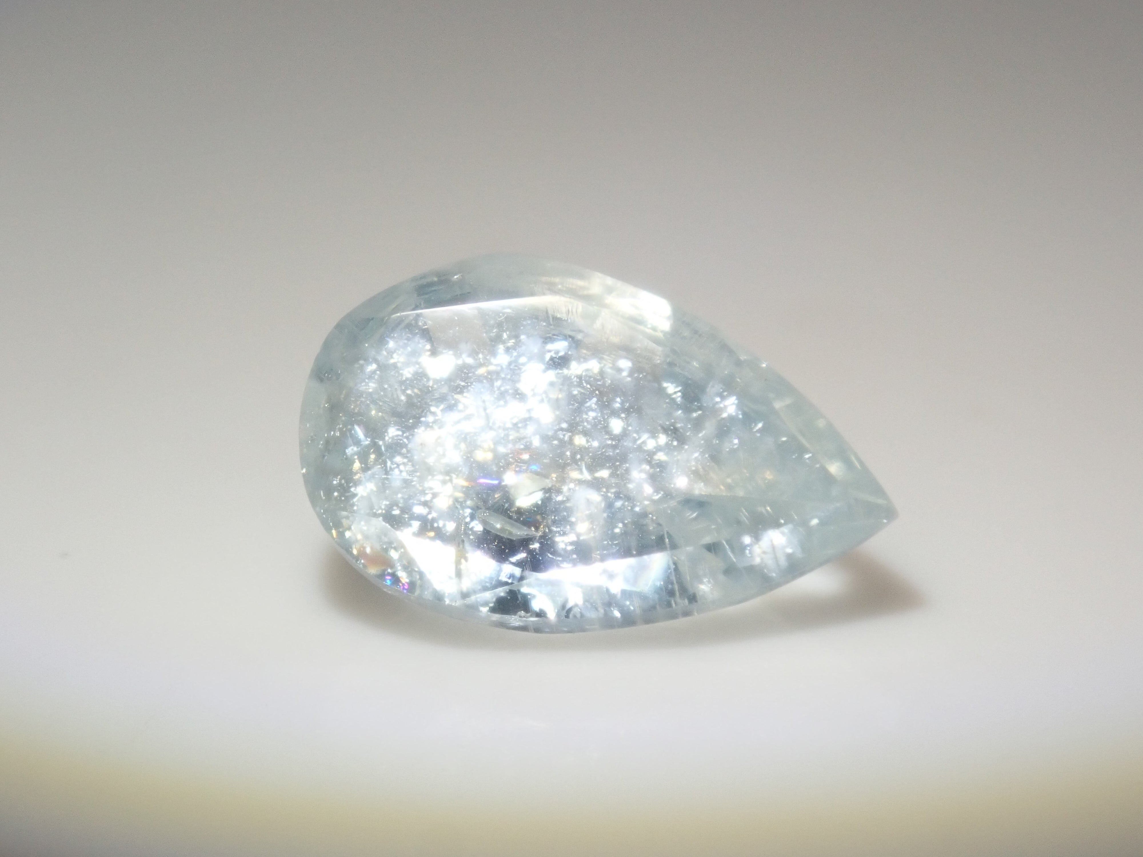 [Available at 10 PM on August 10th] Brazilian Rainbow Aquamarine Loose Stone (Iridescent Aquamarine) {Multiple Purchase Discounts Available}