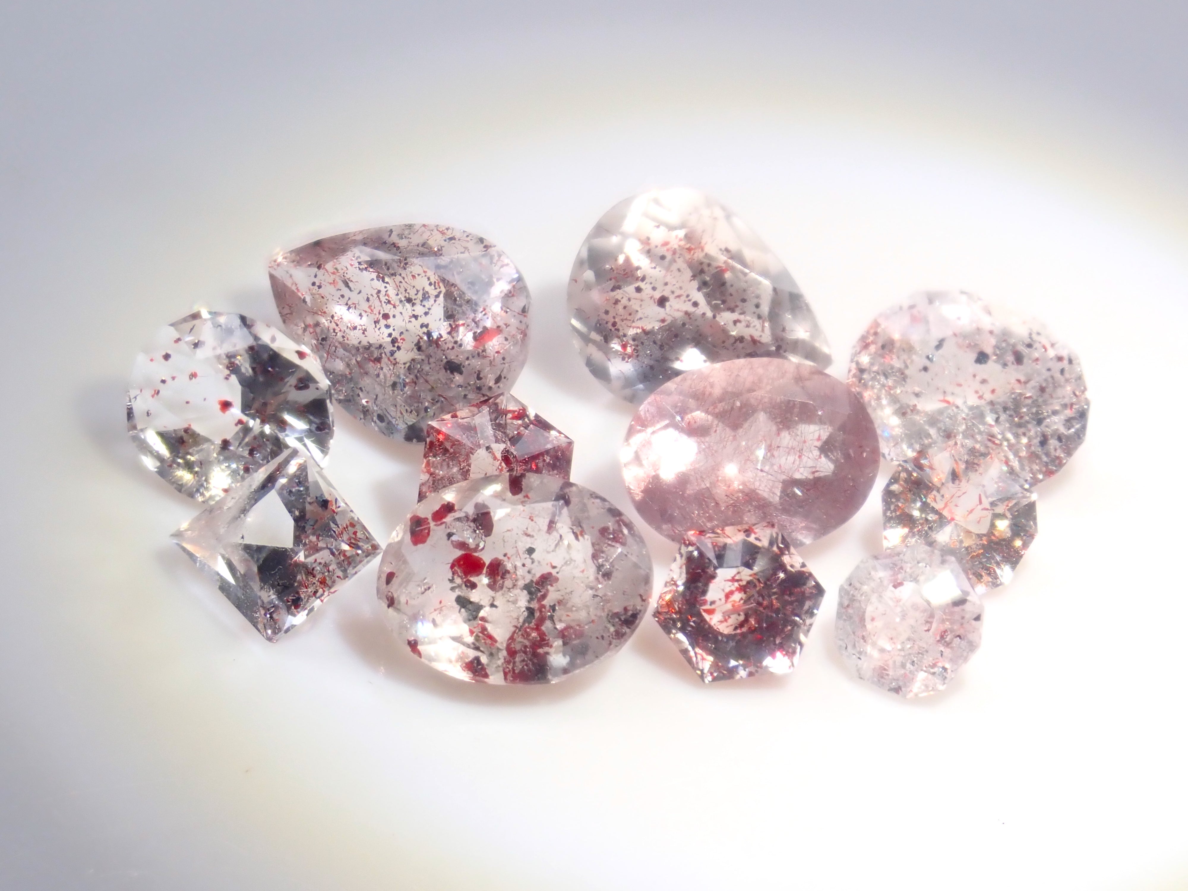 【1/25 22時販売】《限定12石》さくらインカット含むやレピドクロサイトインクォーツガチャ1石ルース《複数購入割引有》