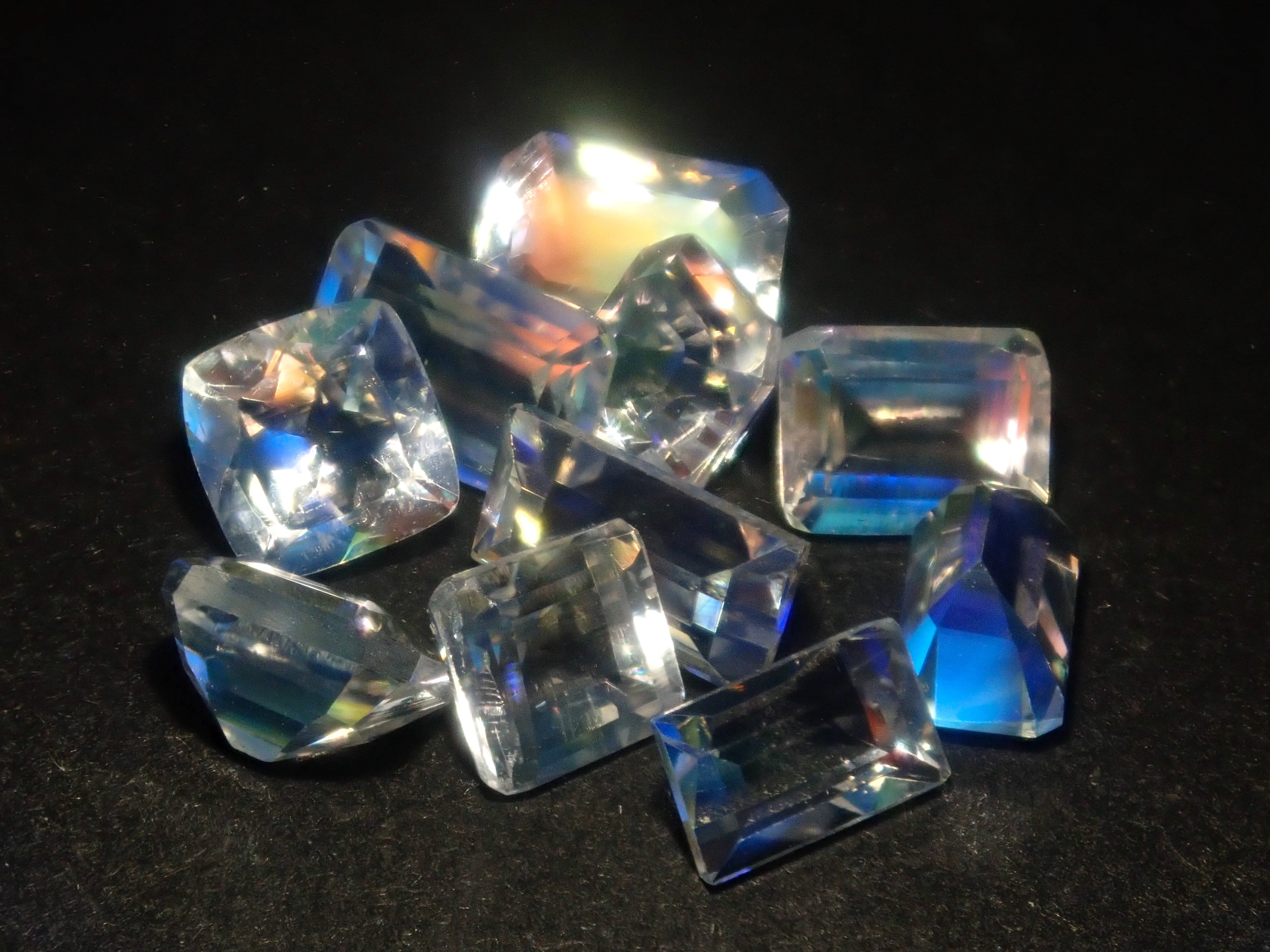 Limited to 7 stones: 1 loose Andesine Labradorite stone from Madagascar. Discounts available for multiple purchases.