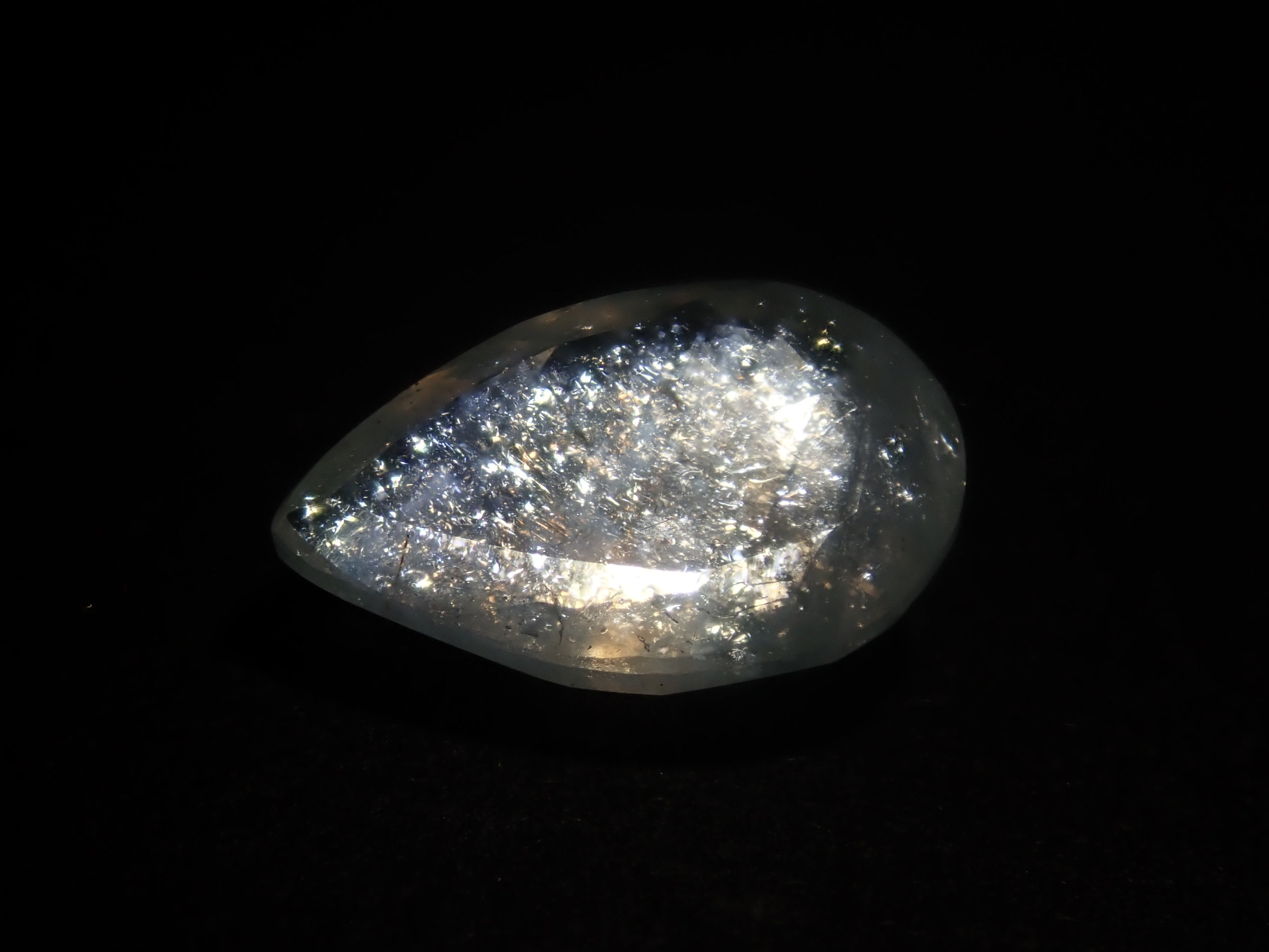 [Available at 10 PM on August 10th] Brazilian Rainbow Aquamarine Loose Stone (Iridescent Aquamarine) {Multiple Purchase Discounts Available}