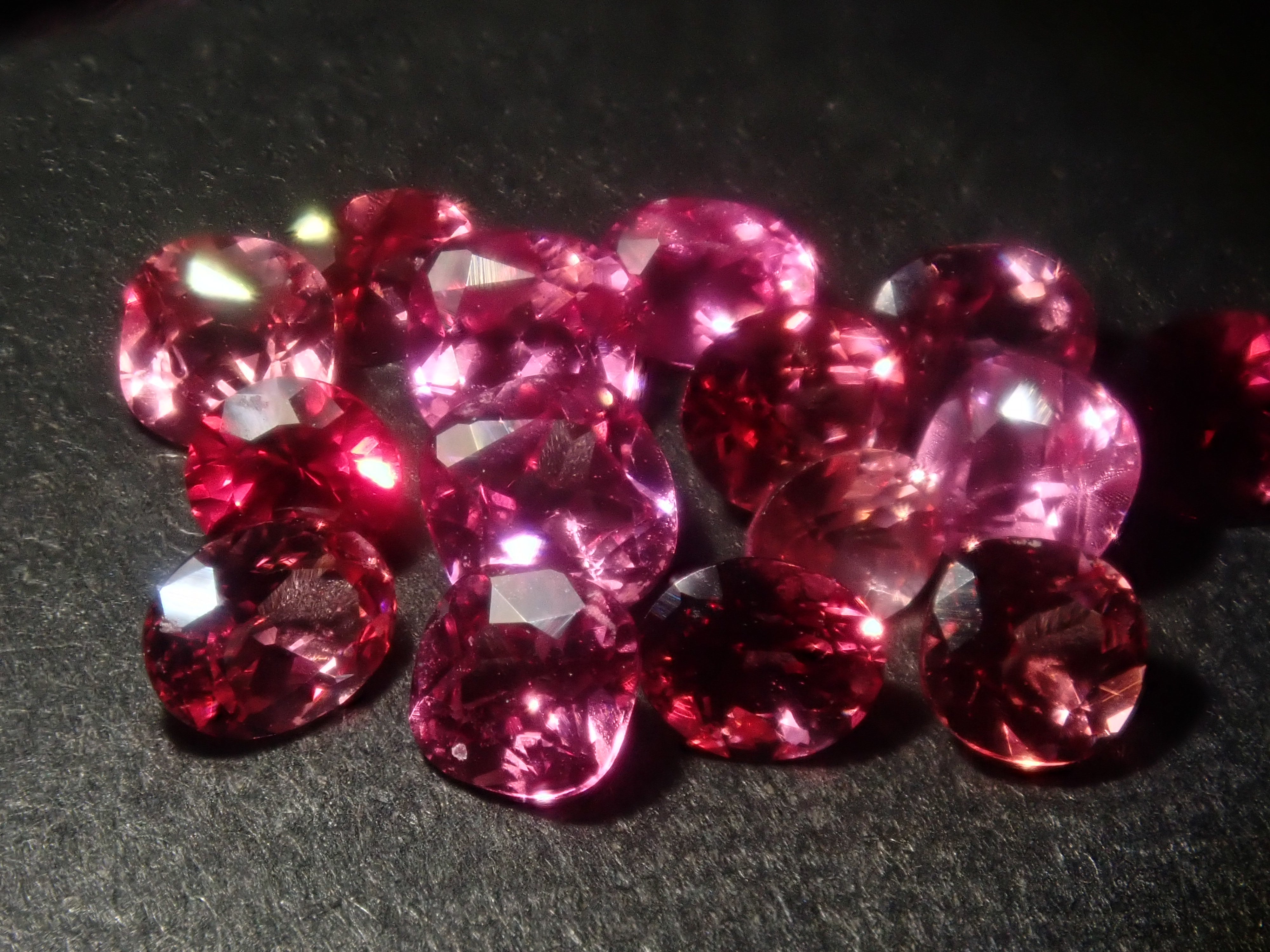 Limited to 6 stones: 1 loose pink spinel from Mahenge, Tanzania (round cut, 3.0mm) Discounts for multiple purchases