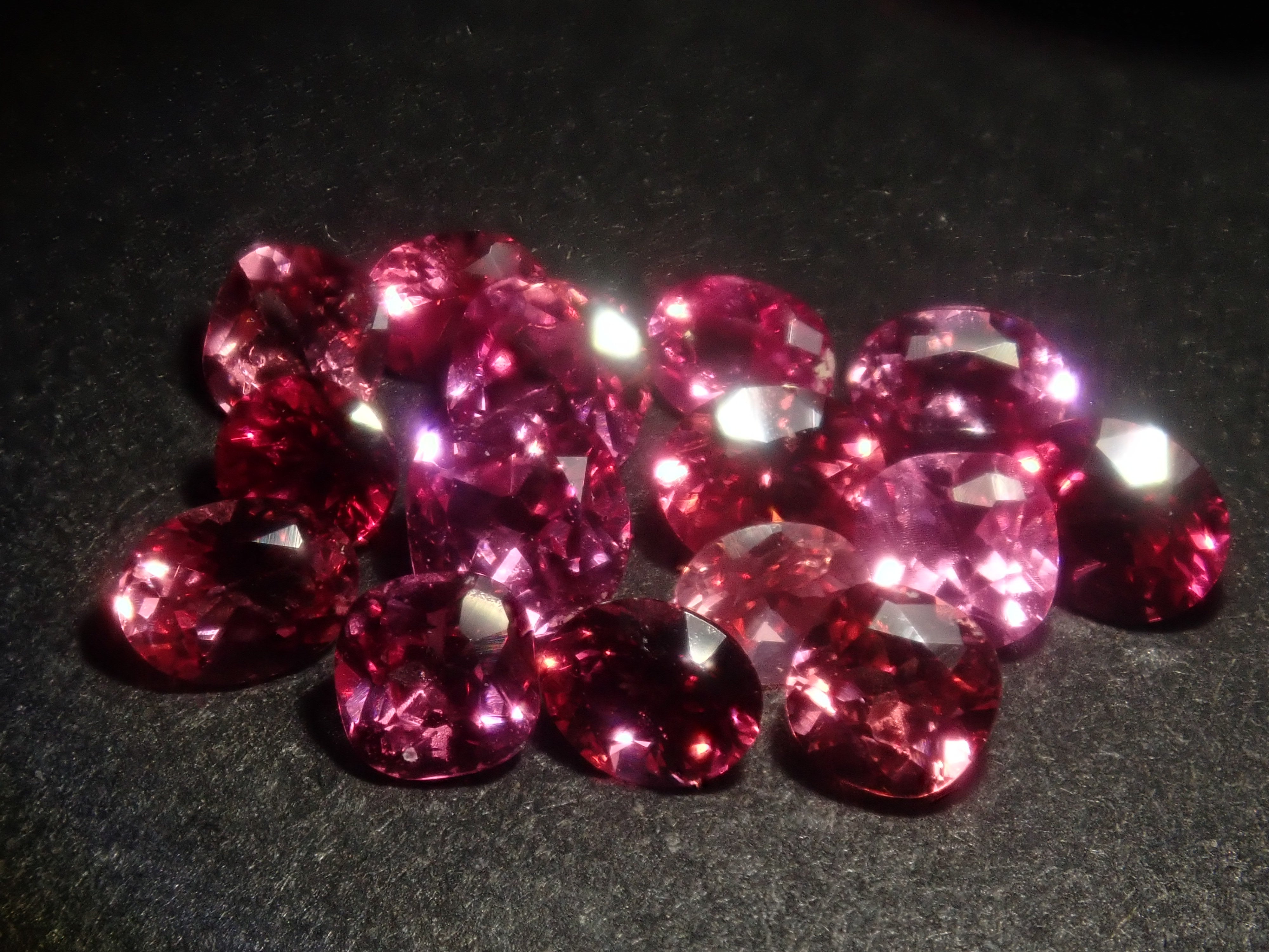 Limited to 6 stones: 1 loose pink spinel from Mahenge, Tanzania (round cut, 3.0mm) Discounts for multiple purchases