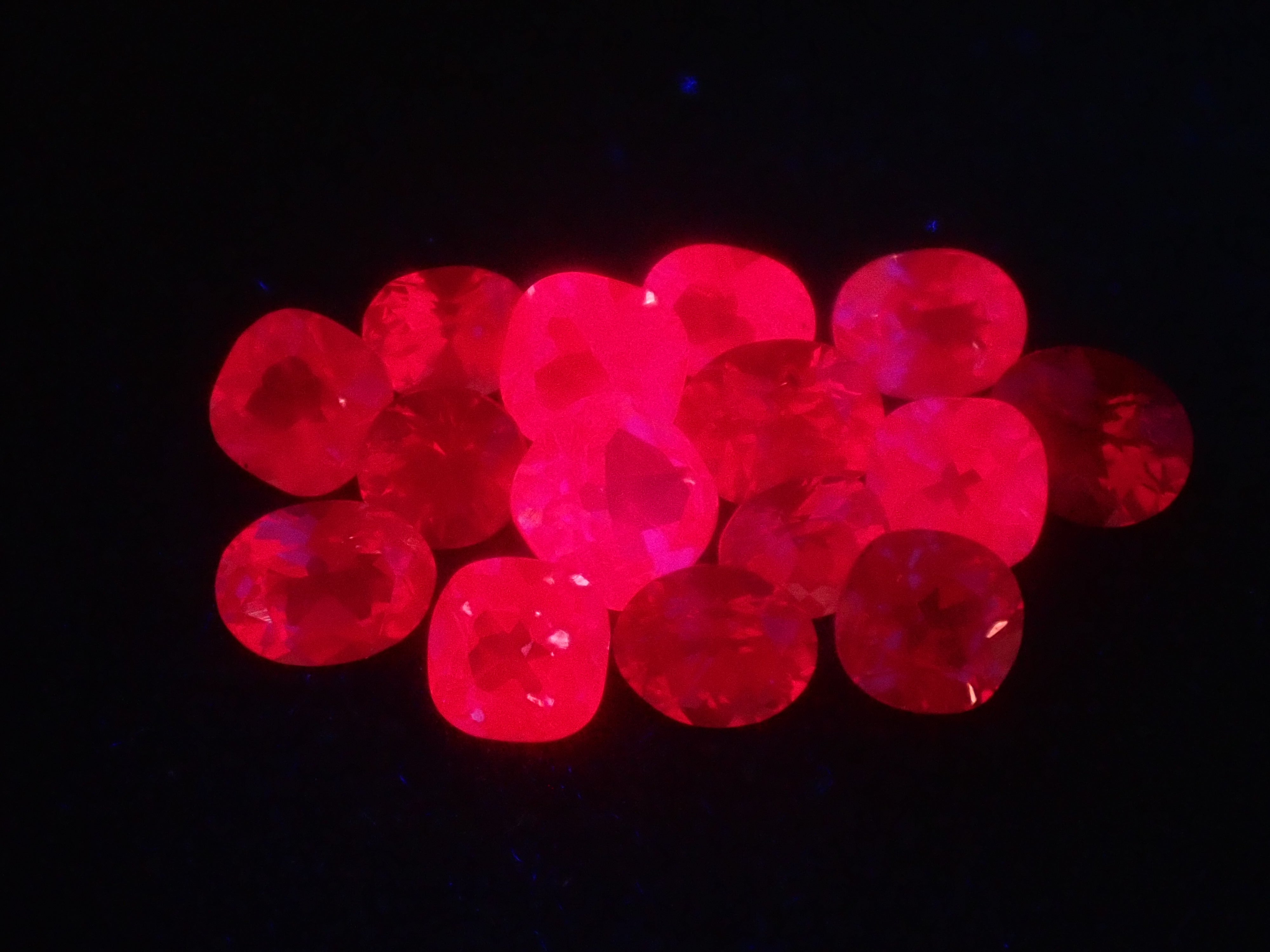 Limited to 6 stones: 1 loose pink spinel from Mahenge, Tanzania (round cut, 3.0mm) Discounts for multiple purchases