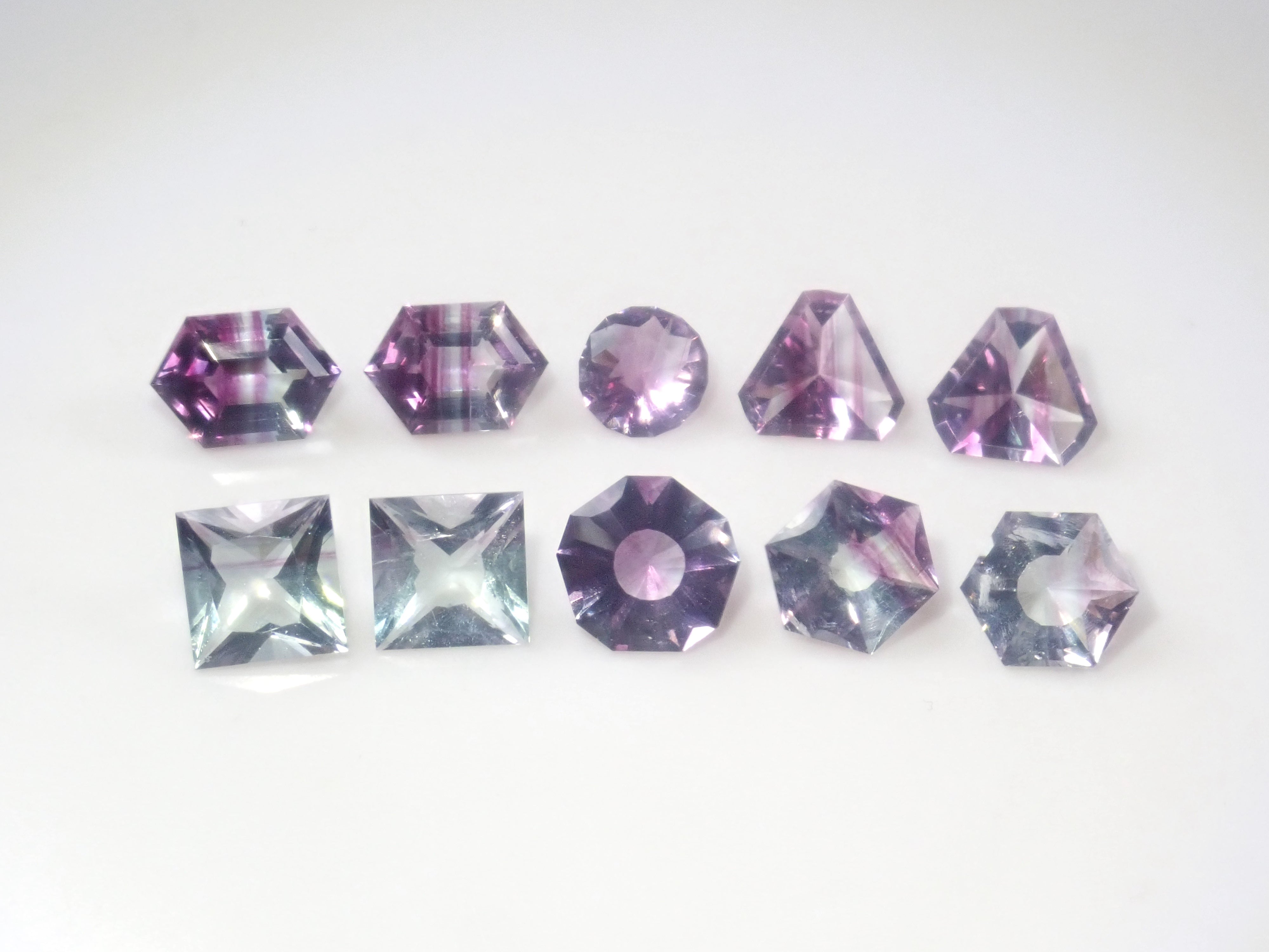 [6/ 10 PM JST Release] 《Limited to 11 Stones》Bicolor Gemstone Gacha featuring Paraiba Tourmaline and Euclase 《Bulk Purchase Discount Available》