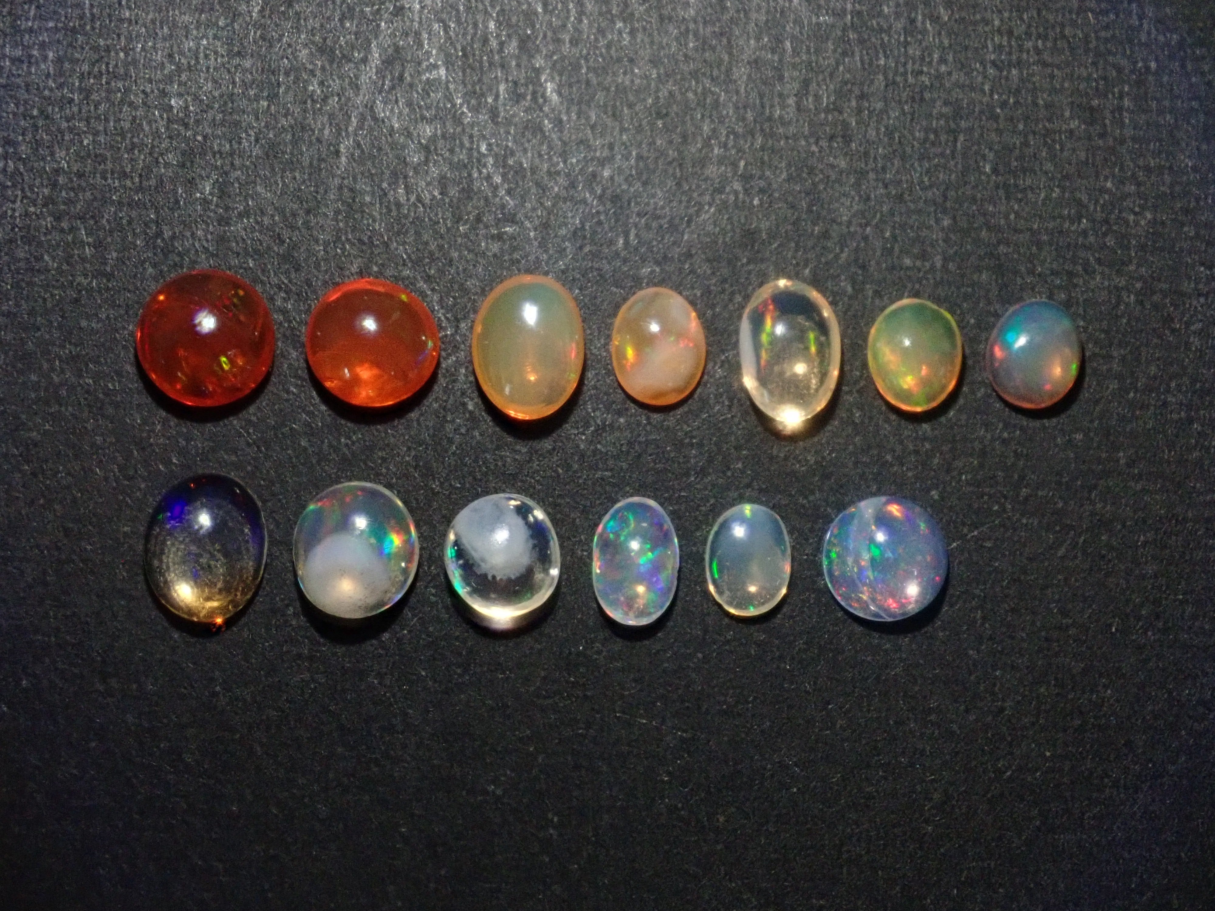 【3/8 22時販売】《ツーソン新着・限定13石》メキシコ産オパール 訳あり品含む（エッグインやウォーターオパール含む）《複数購入割引有》