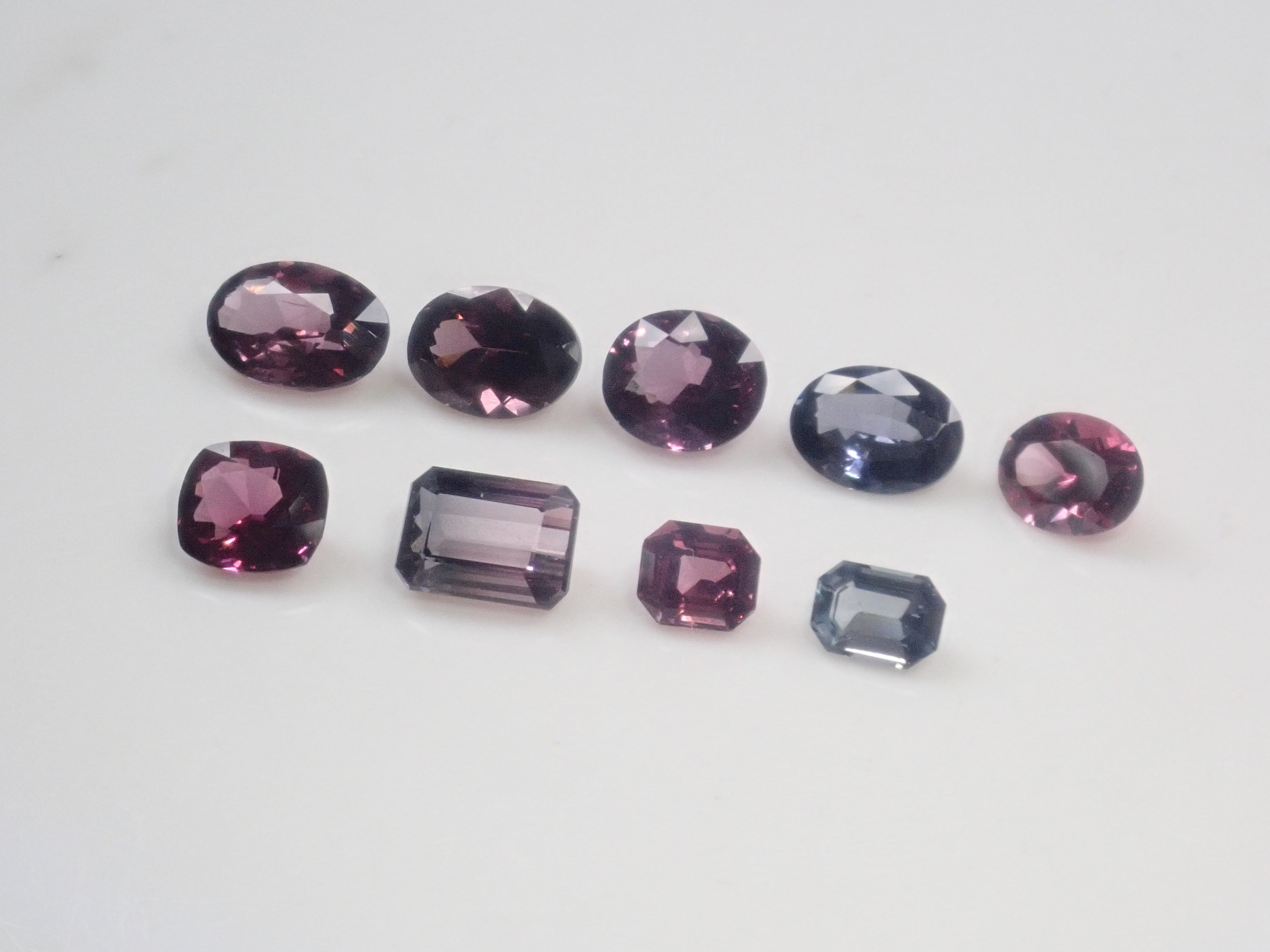 [促銷中 / ] 限量 9 顆寶石：尖晶石（含雙色）Gacha 1 顆寶石 [可享多次購買折扣]