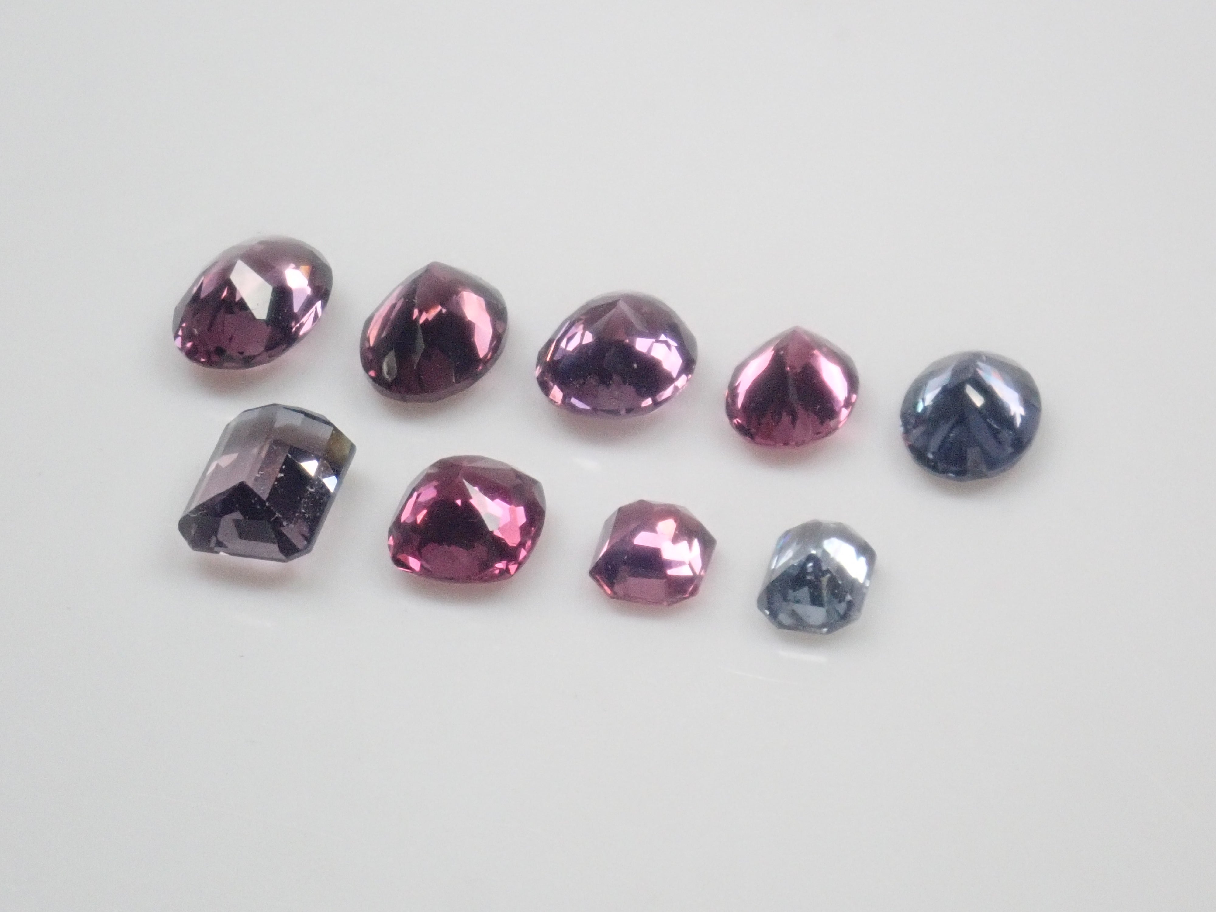 [促銷中 / ] 限量 9 顆寶石：尖晶石（含雙色）Gacha 1 顆寶石 [可享多次購買折扣]