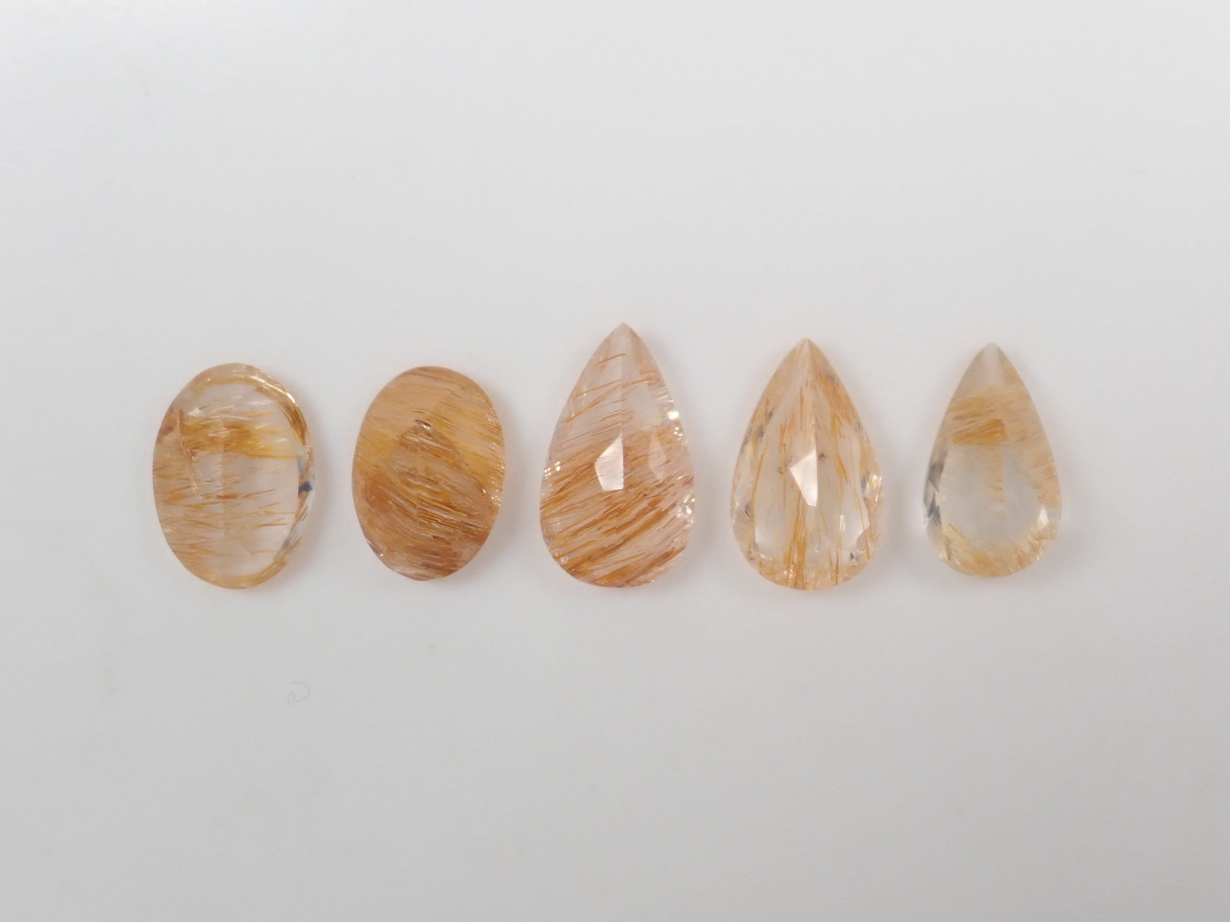 【3月14日晚間10點開賣】【圖森新品到貨 - 限量5顆】巴西褐鐵礦托帕石，平均2.8克拉【多買有優惠】