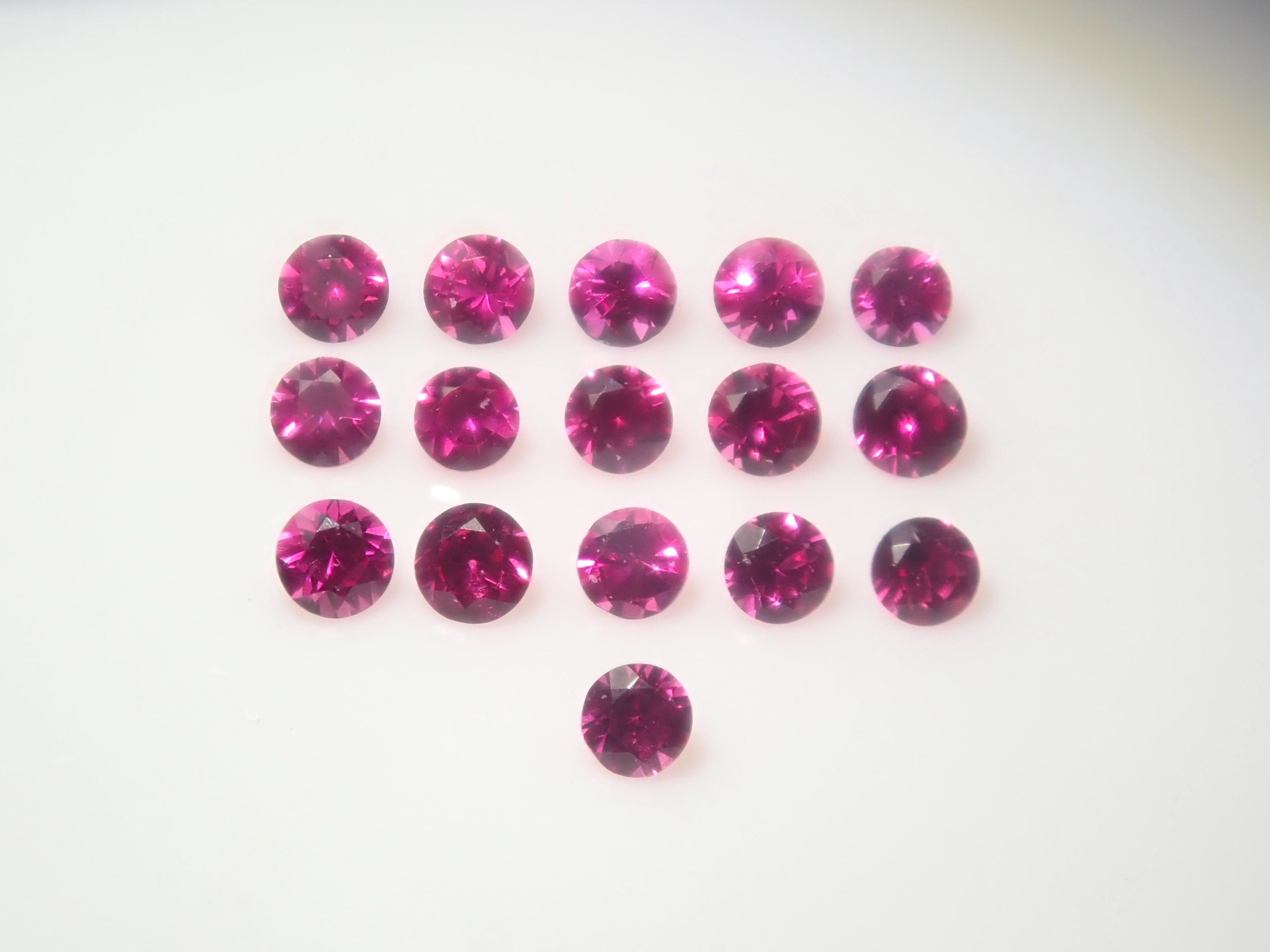 《限定16石》グリーンランド産ルビー1.2ｍｍ1石ルース（トップクオリティ,巾着ポーチ付）《複数購入割引有》