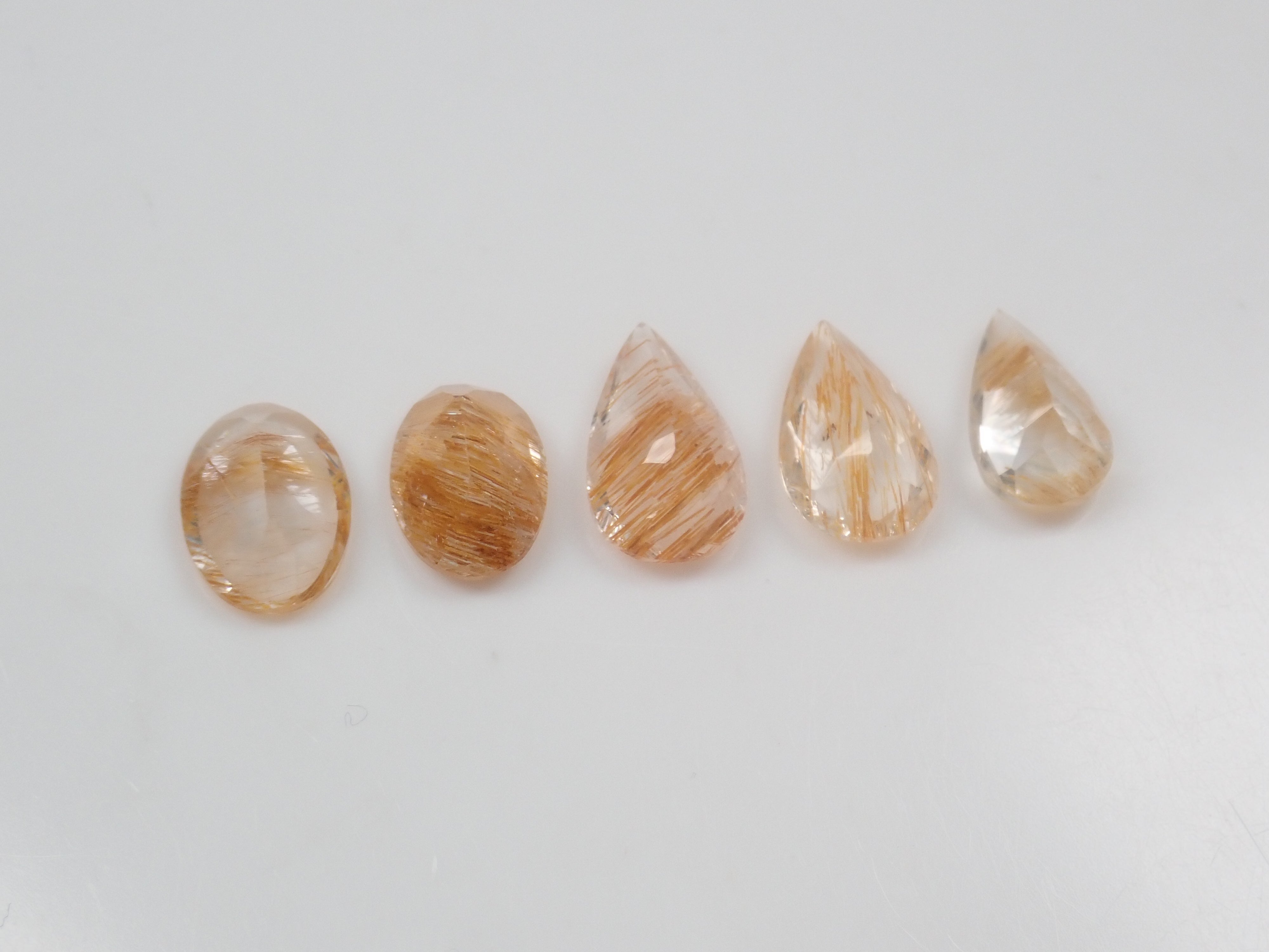 【3月14日晚間10點開賣】【圖森新品到貨 - 限量5顆】巴西褐鐵礦托帕石，平均2.8克拉【多買有優惠】