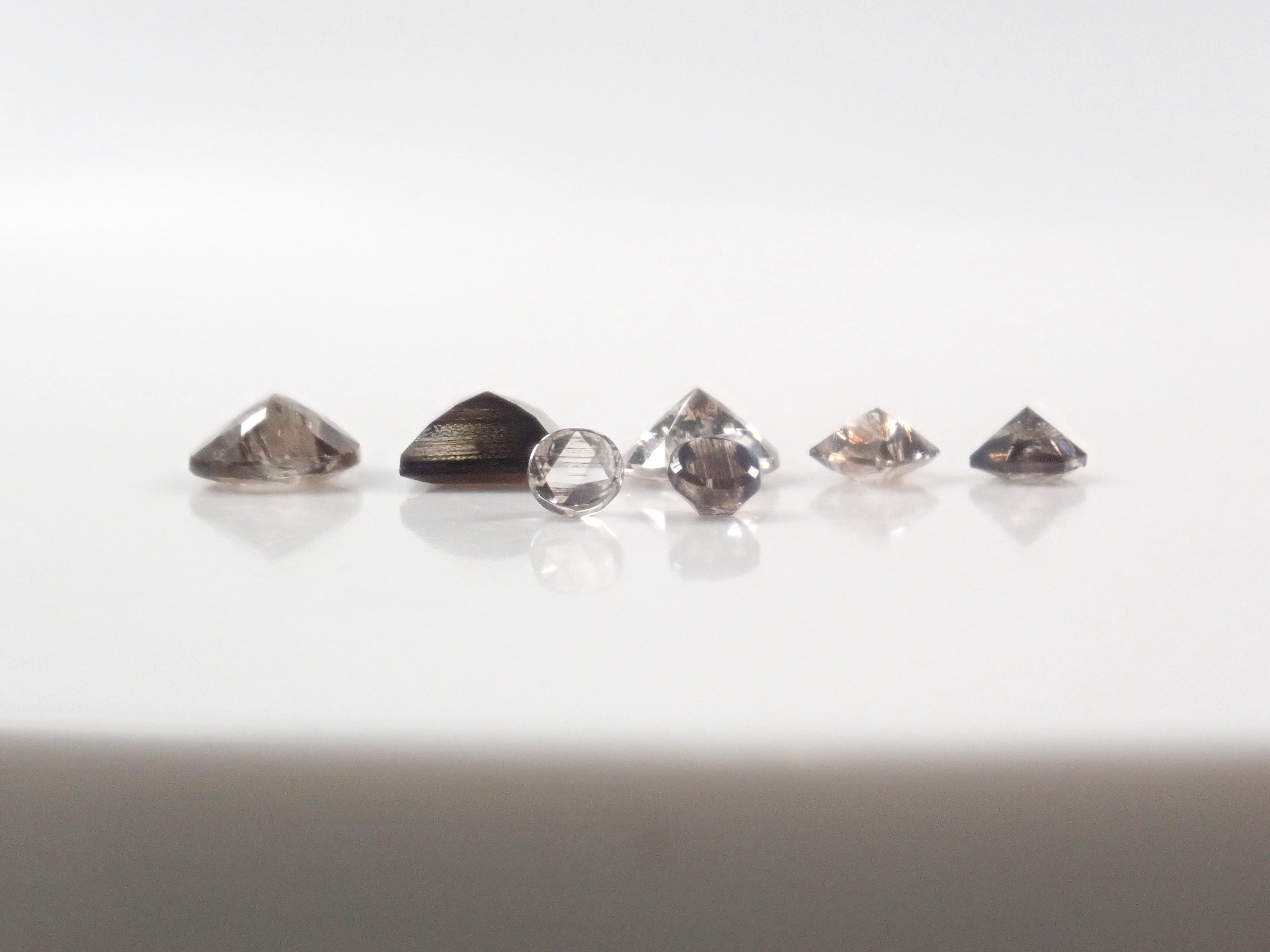 [On Sale 5/6 10 PM] Limited to 10 Stones: Scapolite Gacha Featuring Koshu Kiseki Kiriko Plusthree "Akatsuki" (Normally ¥45,800) with a Chance to Win! [Multiple Purchase Discount Available]
