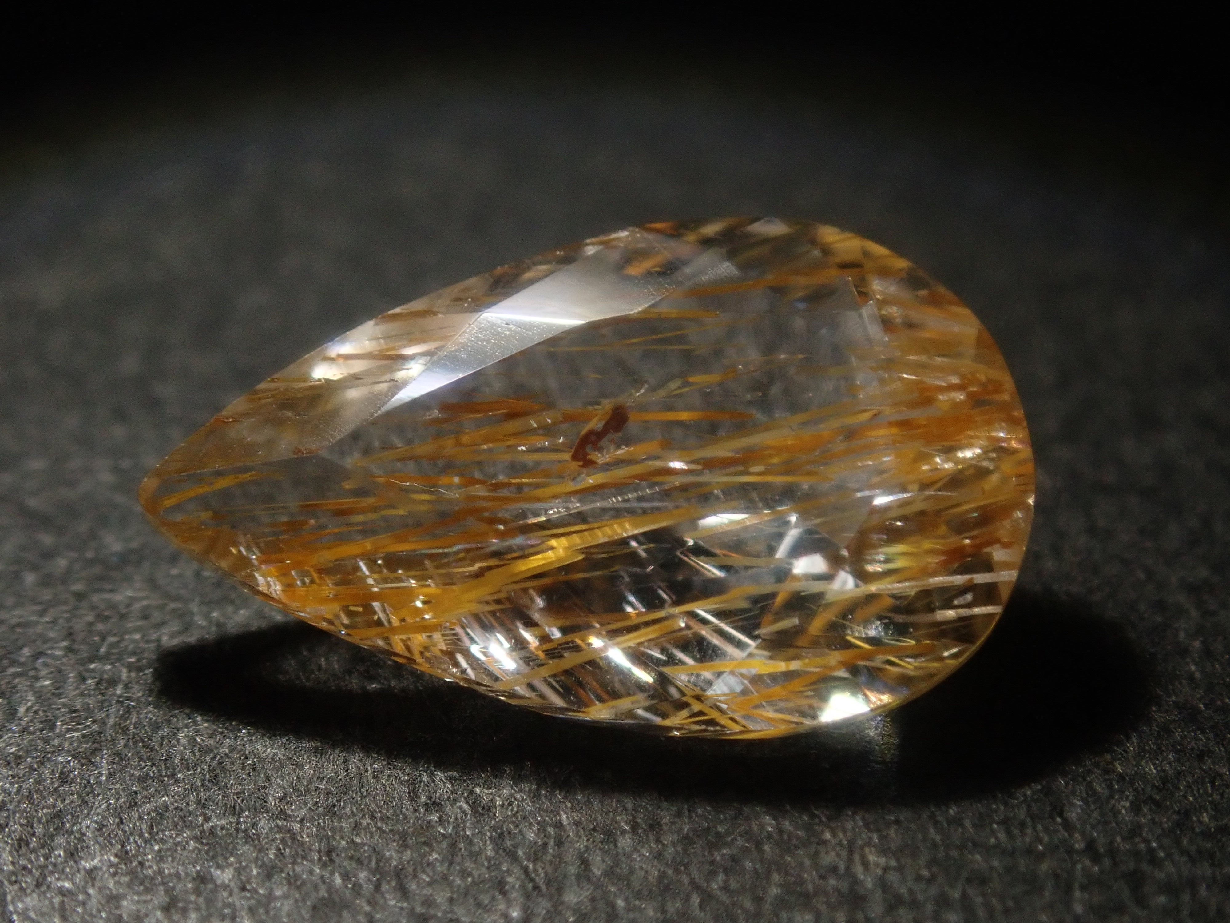 【3月14日晚間10點開賣】【圖森新品到貨 - 限量5顆】巴西褐鐵礦托帕石，平均2.8克拉【多買有優惠】