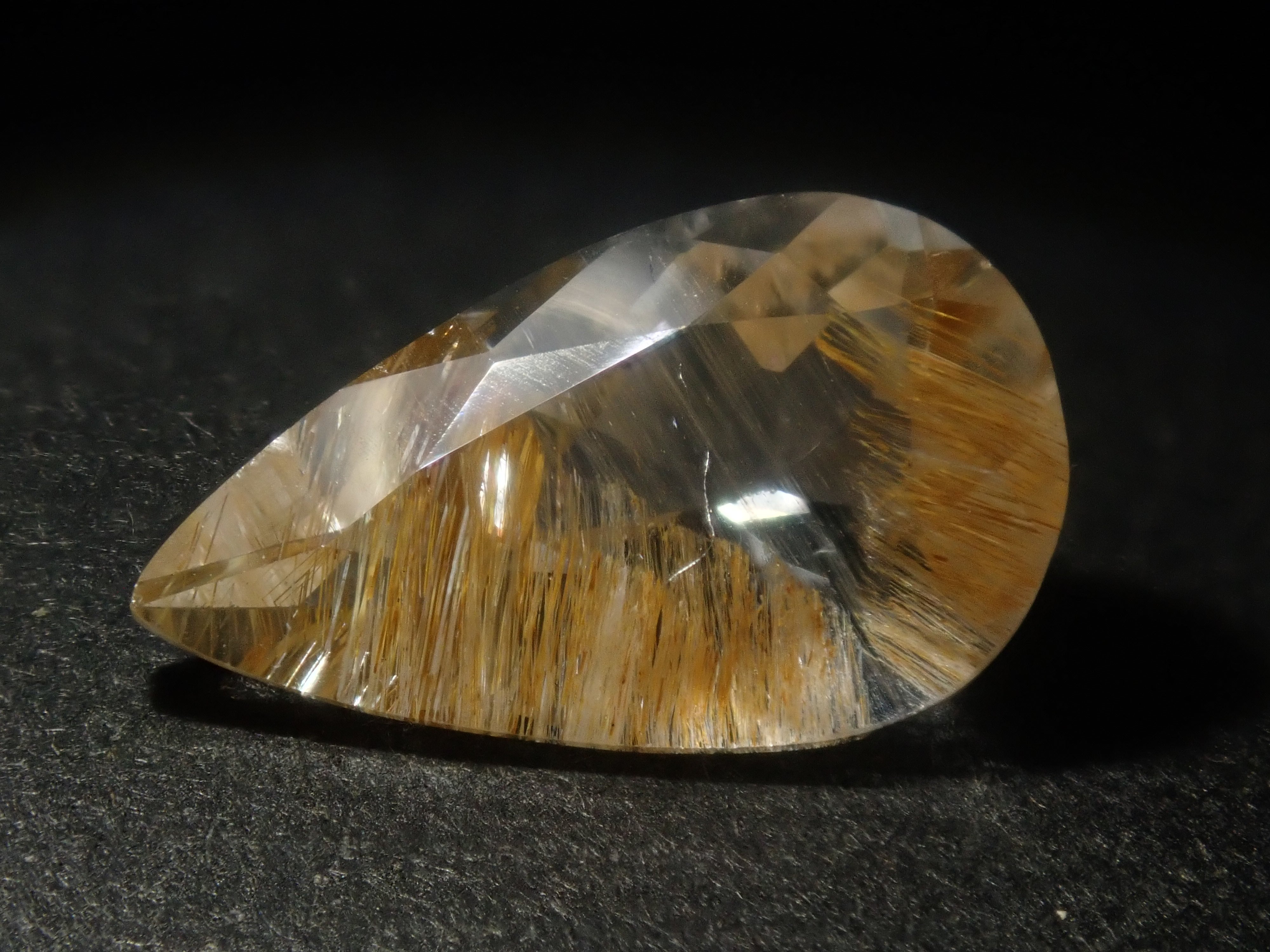 【3月14日晚間10點開賣】【圖森新品到貨 - 限量5顆】巴西褐鐵礦托帕石，平均2.8克拉【多買有優惠】