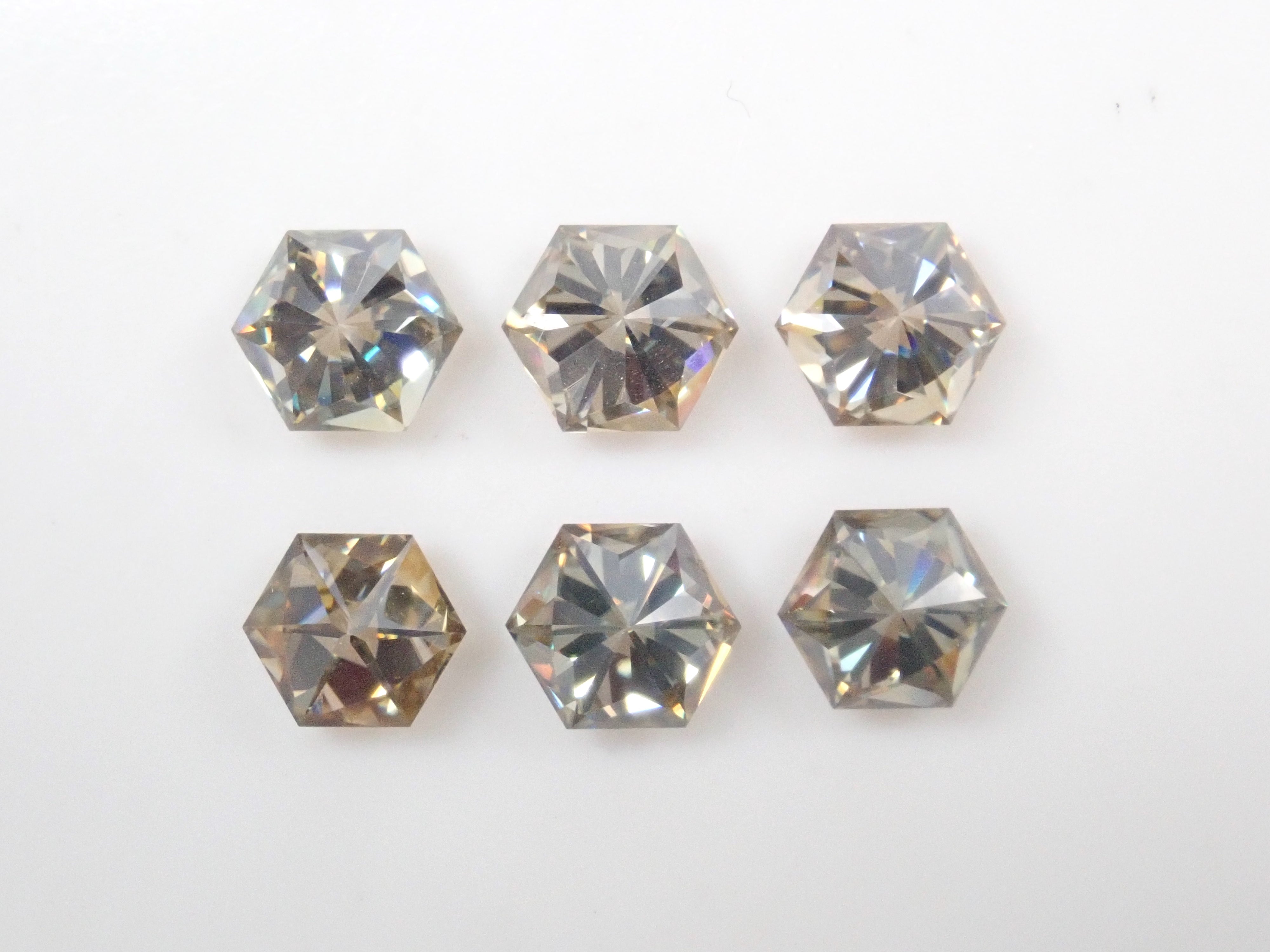 Limited to 6 stones: 1 synthetic moissanite loose stone (hexagonal cut, 5mm) Multiple purchase discounts available