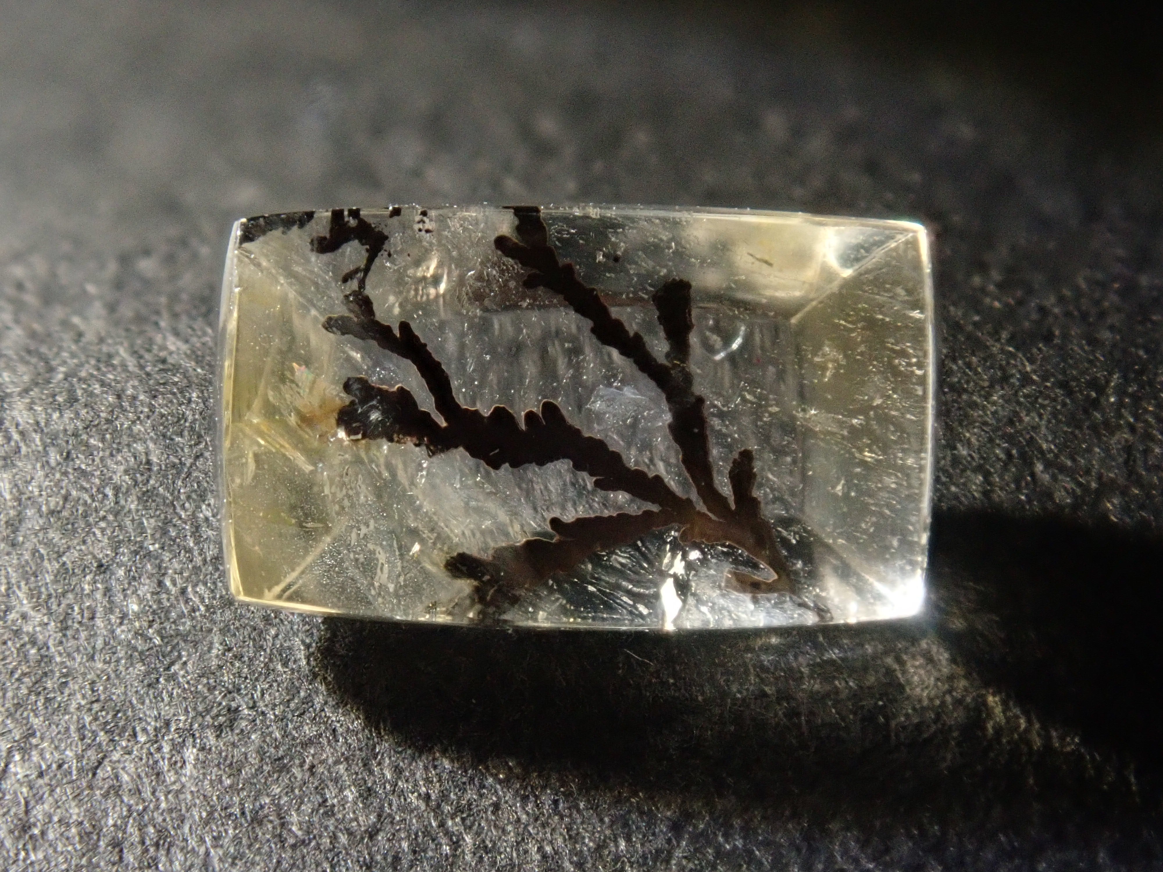 Brazilian dendritic quartz 1 stone loose《Multiple purchase discount available》