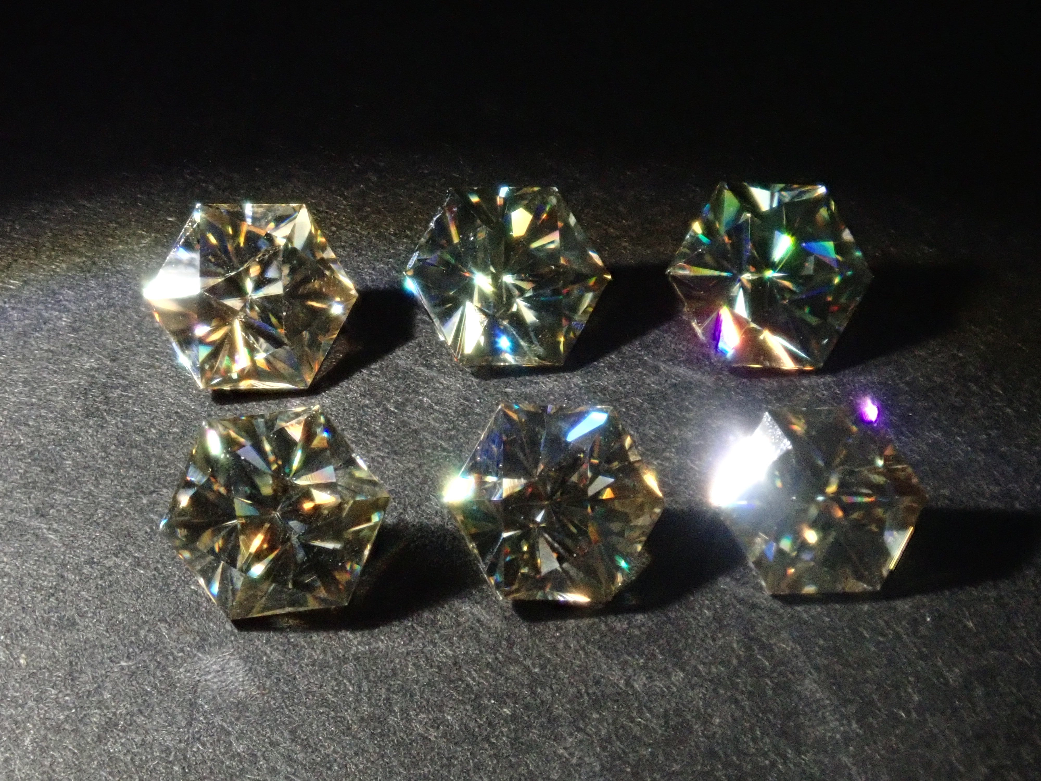 Limited to 6 stones: 1 synthetic moissanite loose stone (hexagonal cut, 5mm) Multiple purchase discounts available