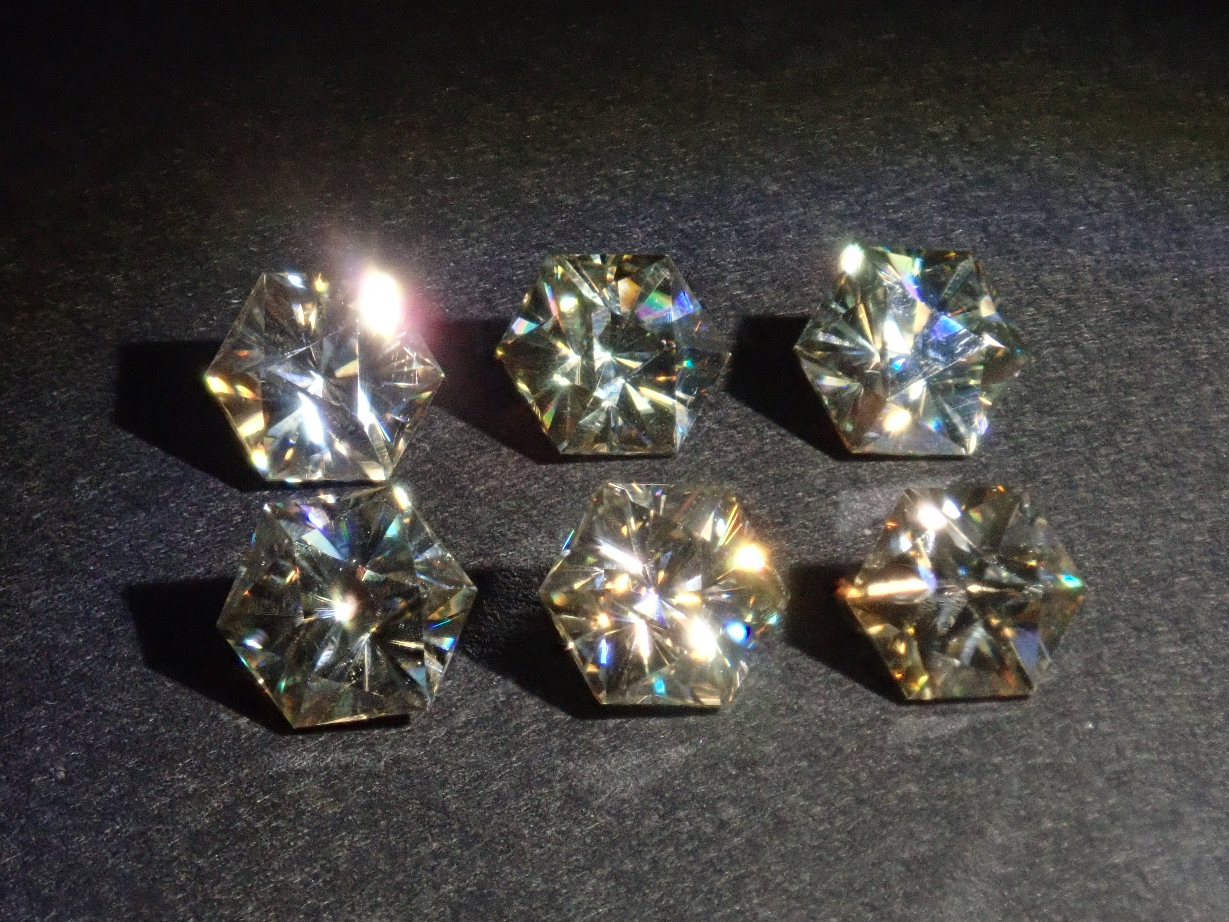 Limited to 6 stones: 1 synthetic moissanite loose stone (hexagonal cut, 5mm) Multiple purchase discounts available