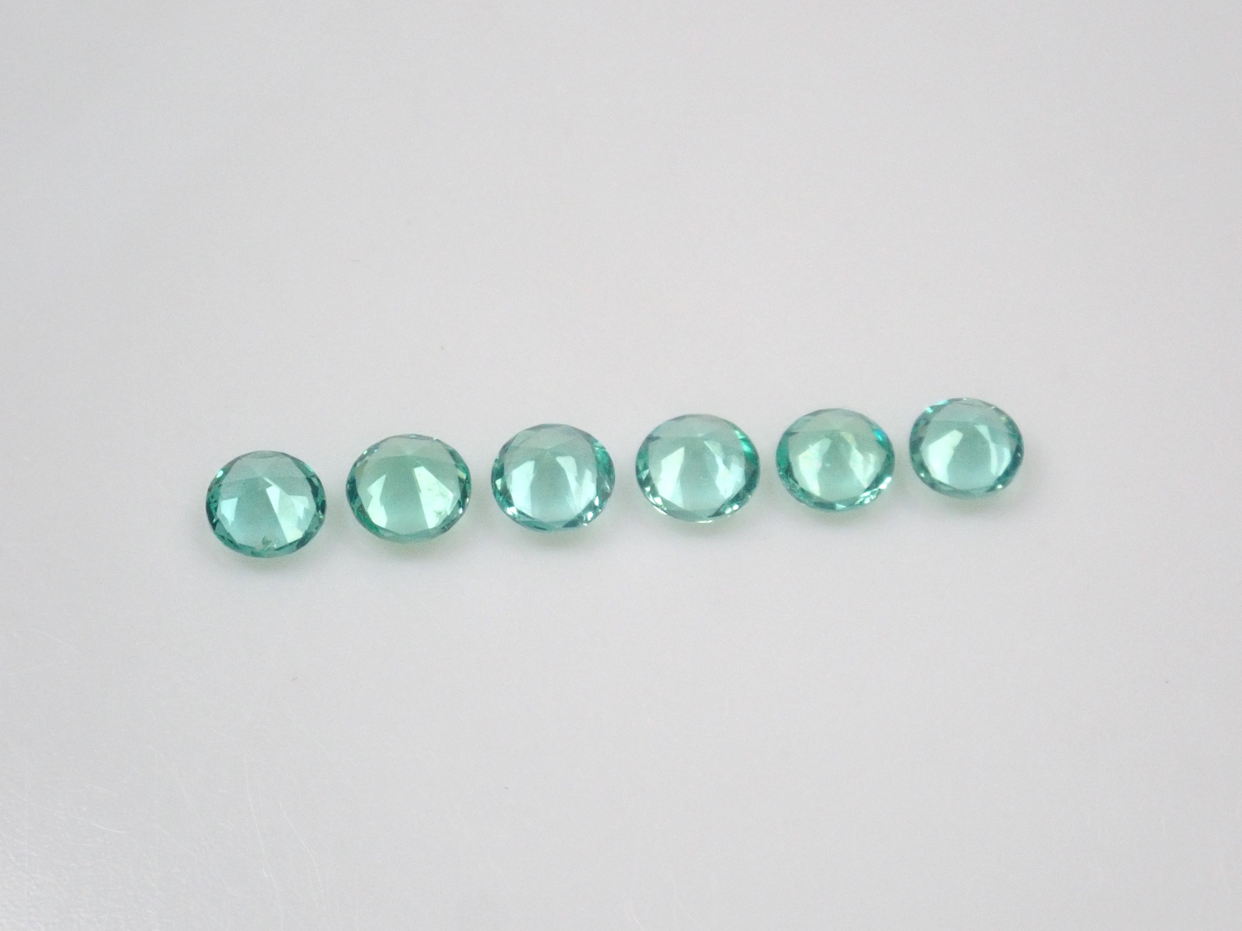 【10/13 22時販売】《限定6石》ロシア産ノンオイルエメラルド1石ルース(3.2ｍｍ,ラウンドカット)《複数購入割引有》