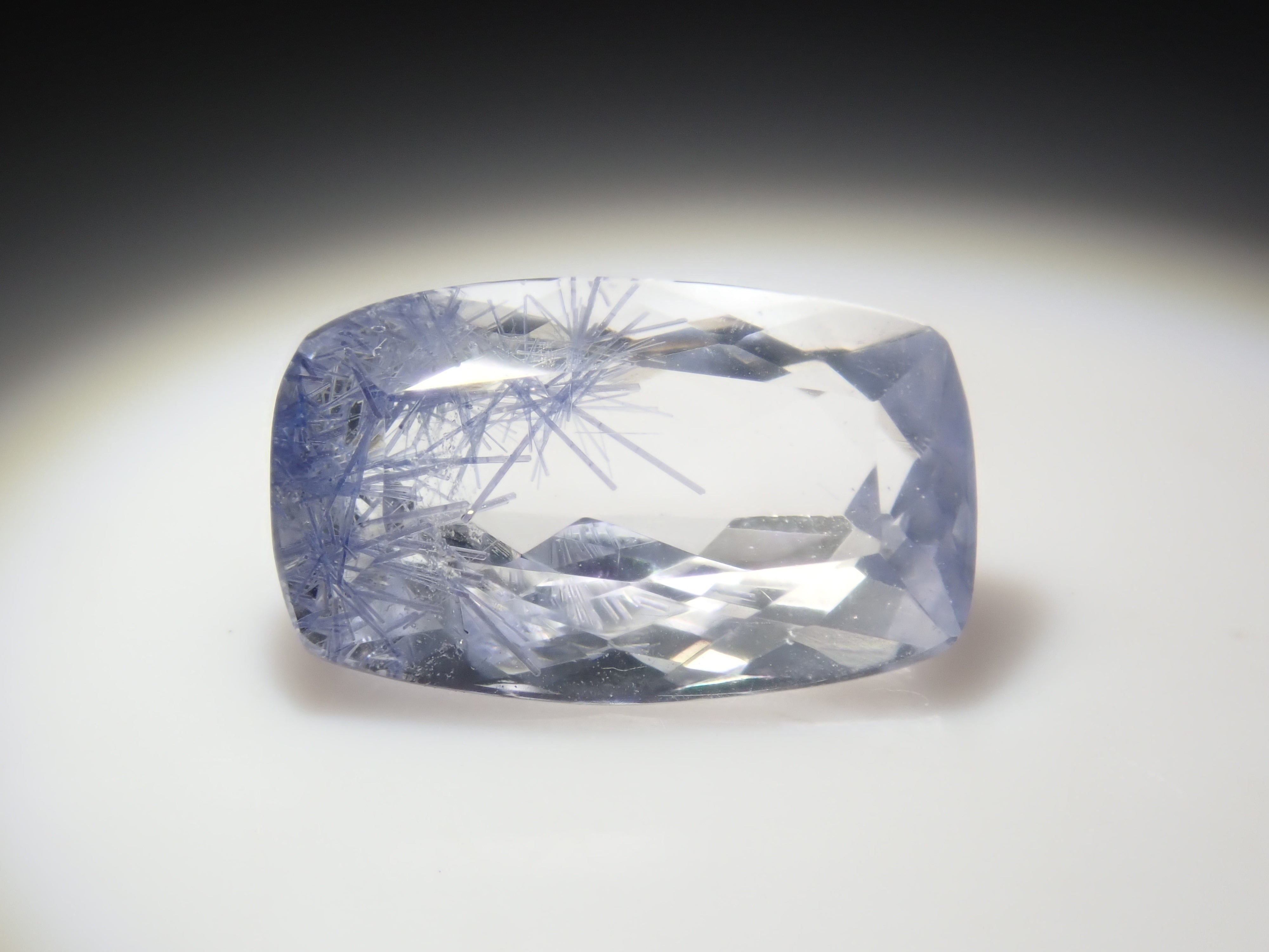 【3/15 22時販売】《ツーソン新着・限定11石》ファセットカットのブラジル産デュモルチェライトインクォーツ《複数購入割引有》