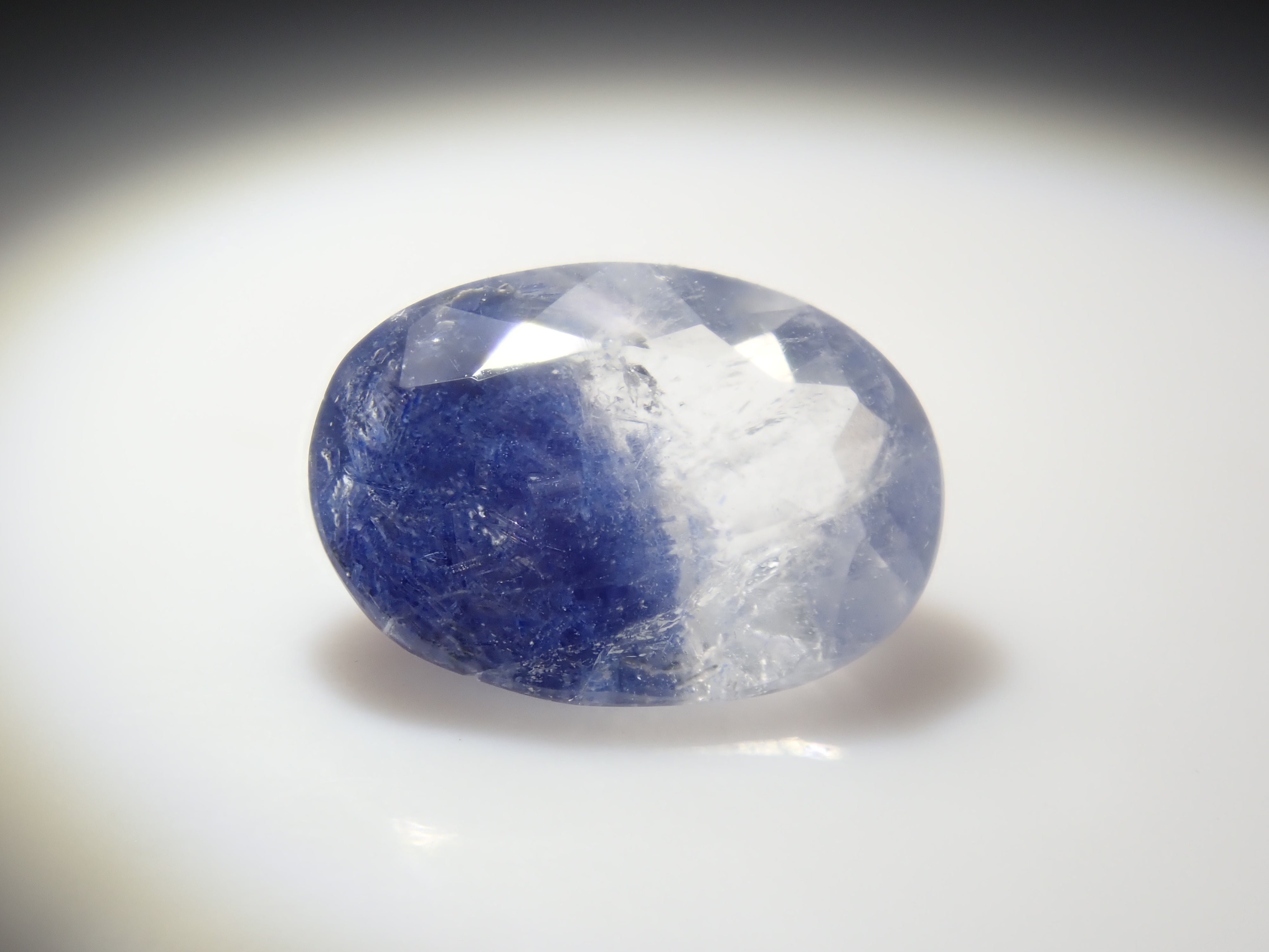 【3/15 22時販売】《ツーソン新着・限定11石》ファセットカットのブラジル産デュモルチェライトインクォーツ《複数購入割引有》