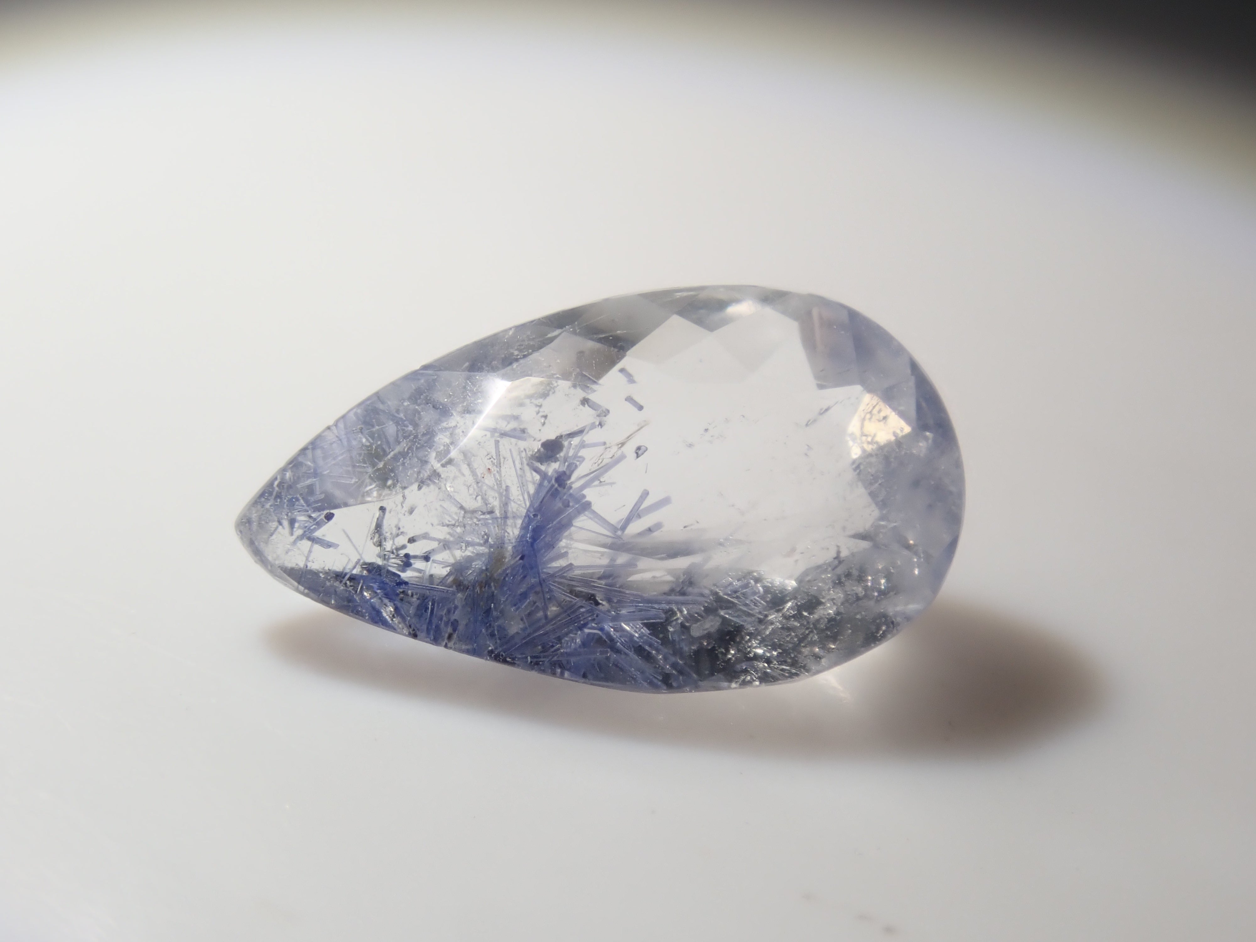 【3/15 22時販売】《ツーソン新着・限定11石》ファセットカットのブラジル産デュモルチェライトインクォーツ《複数購入割引有》