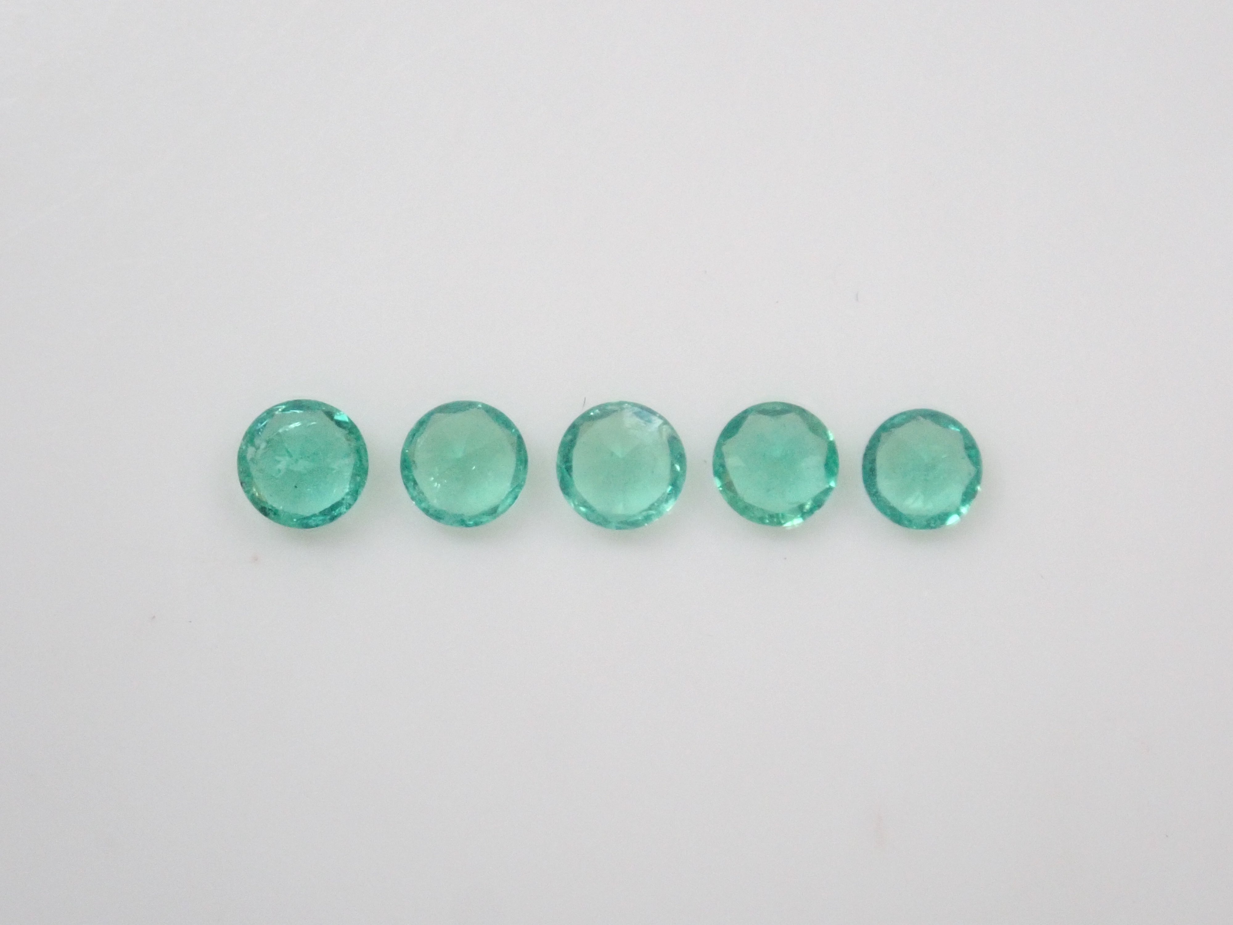 【10/13 22時販売】《限定5石》ロシア産ノンオイルエメラルド1石ルース(2.8ｍｍ,ラウンドカット)《複数購入割引有》