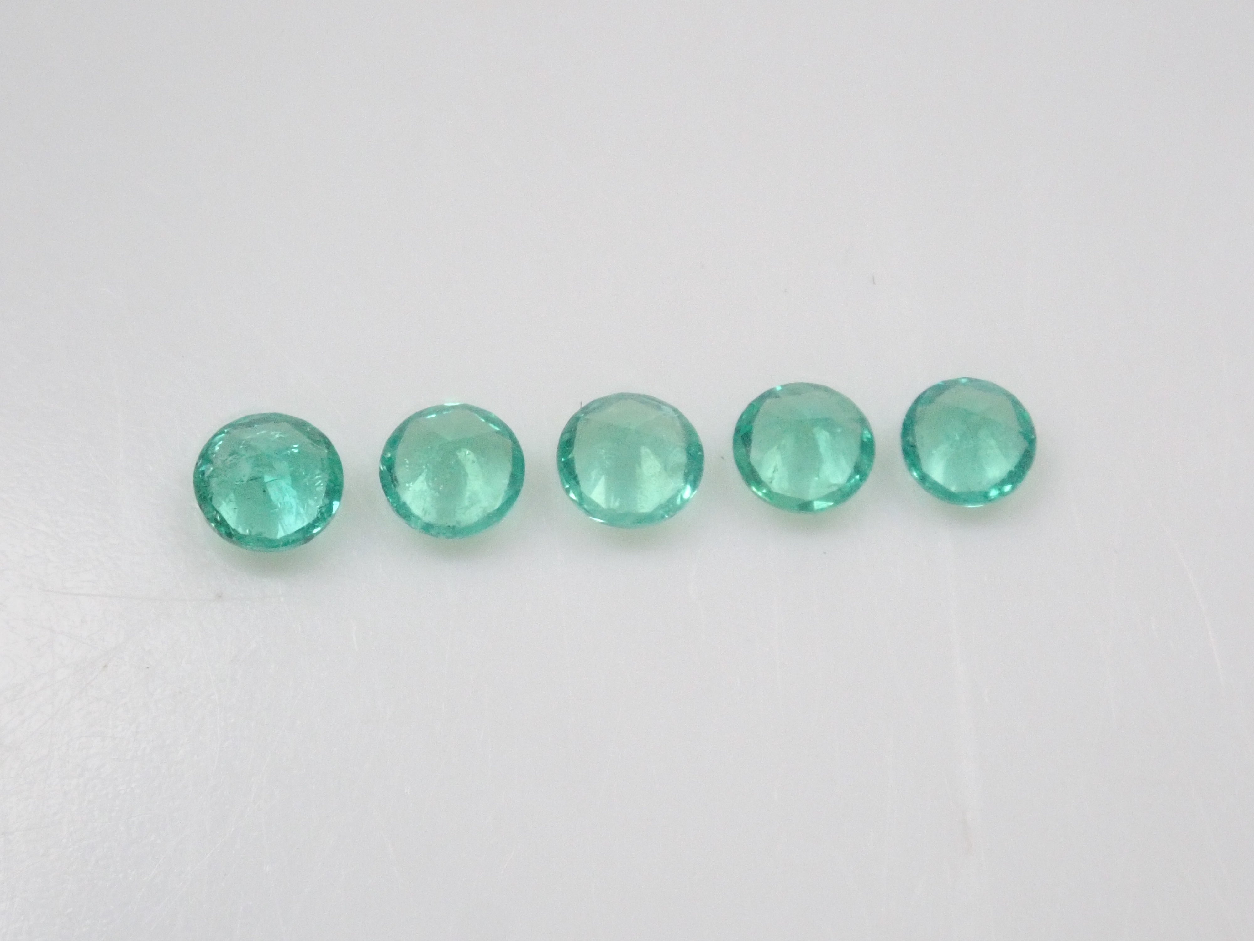 【10/13 22時販売】《限定5石》ロシア産ノンオイルエメラルド1石ルース(2.8ｍｍ,ラウンドカット)《複数購入割引有》