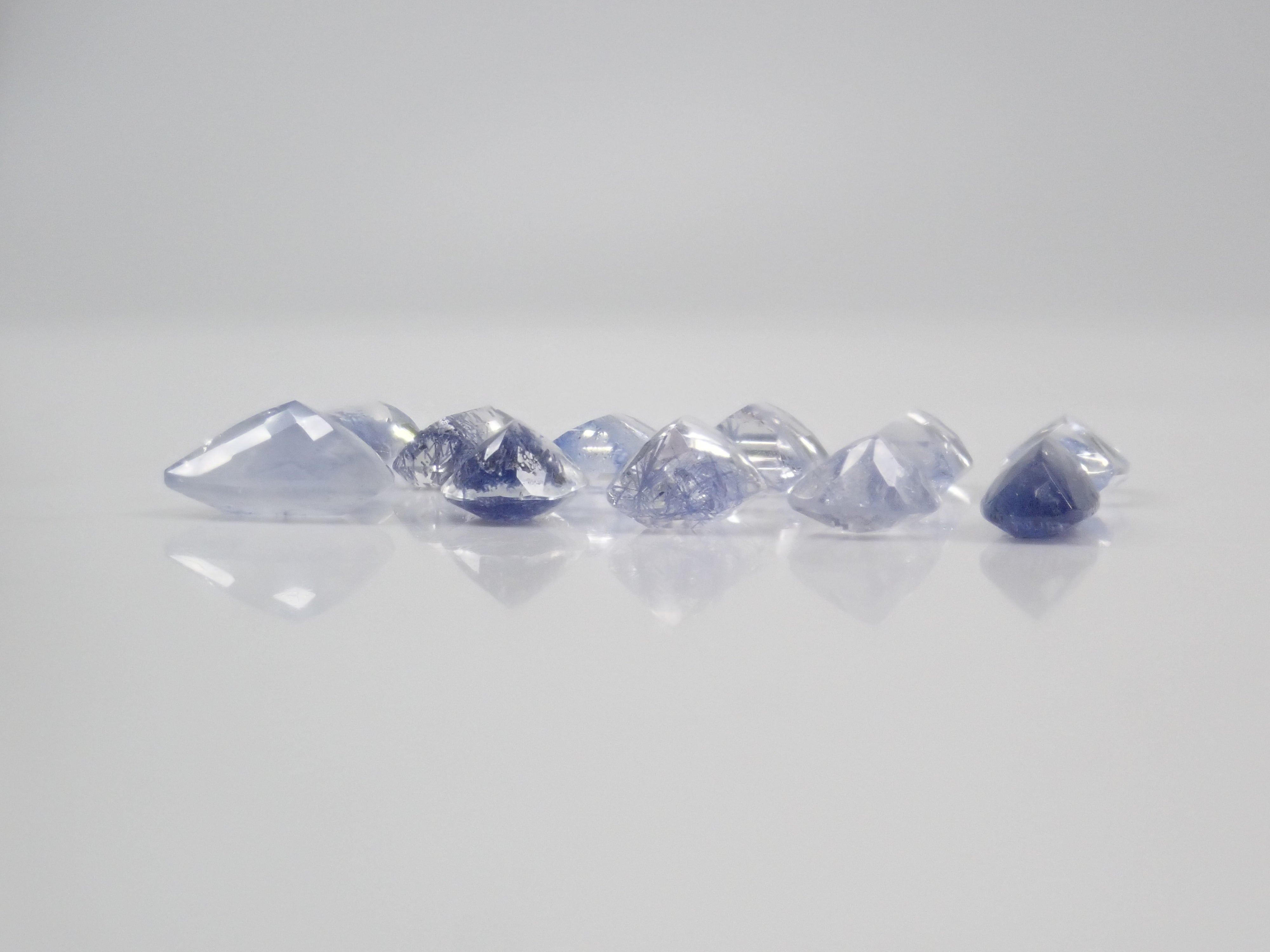 【3/15 22時販売】《ツーソン新着・限定11石》ファセットカットのブラジル産デュモルチェライトインクォーツ《複数購入割引有》