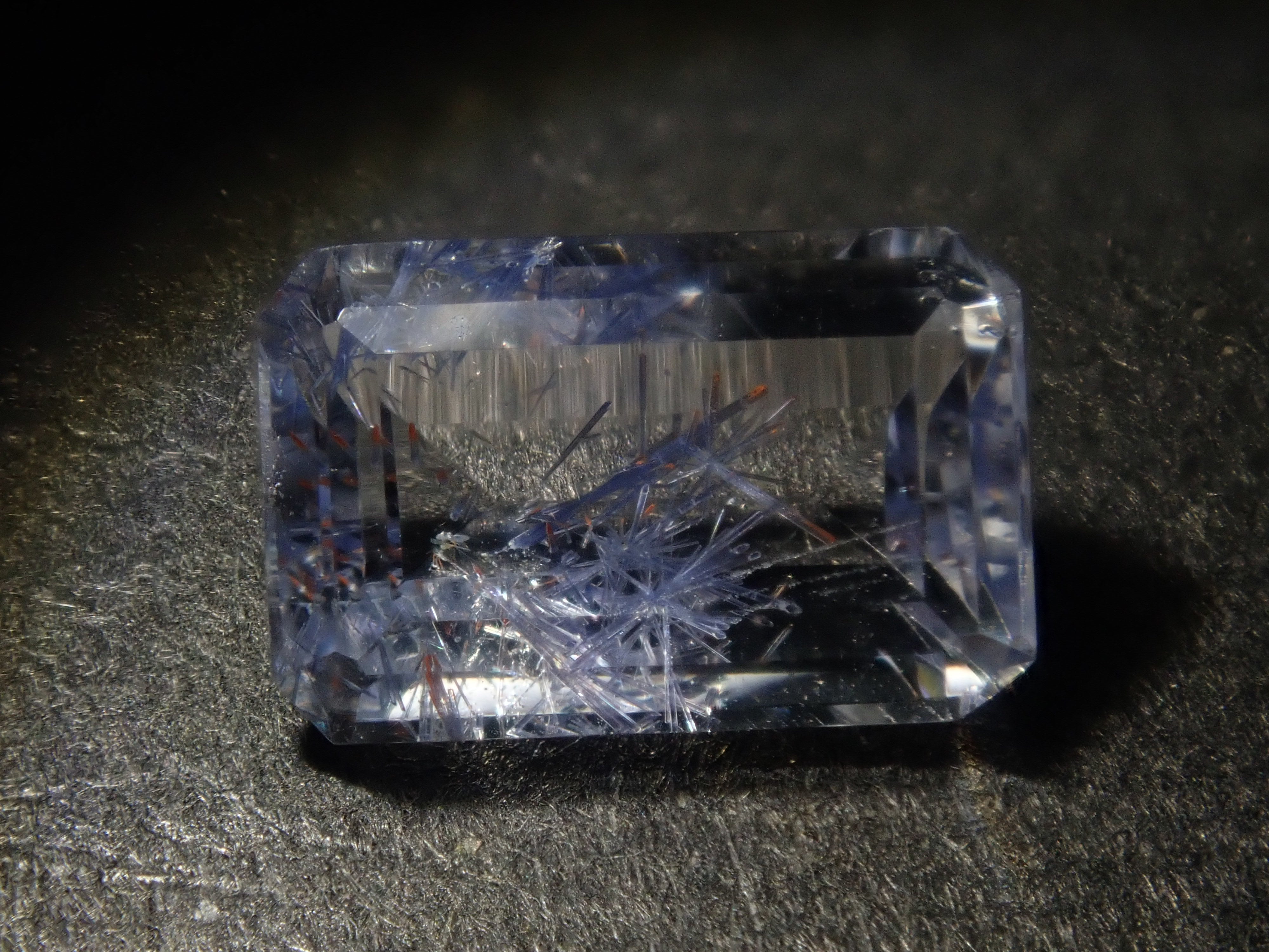 【3/15 22時販売】《ツーソン新着・限定11石》ファセットカットのブラジル産デュモルチェライトインクォーツ《複数購入割引有》