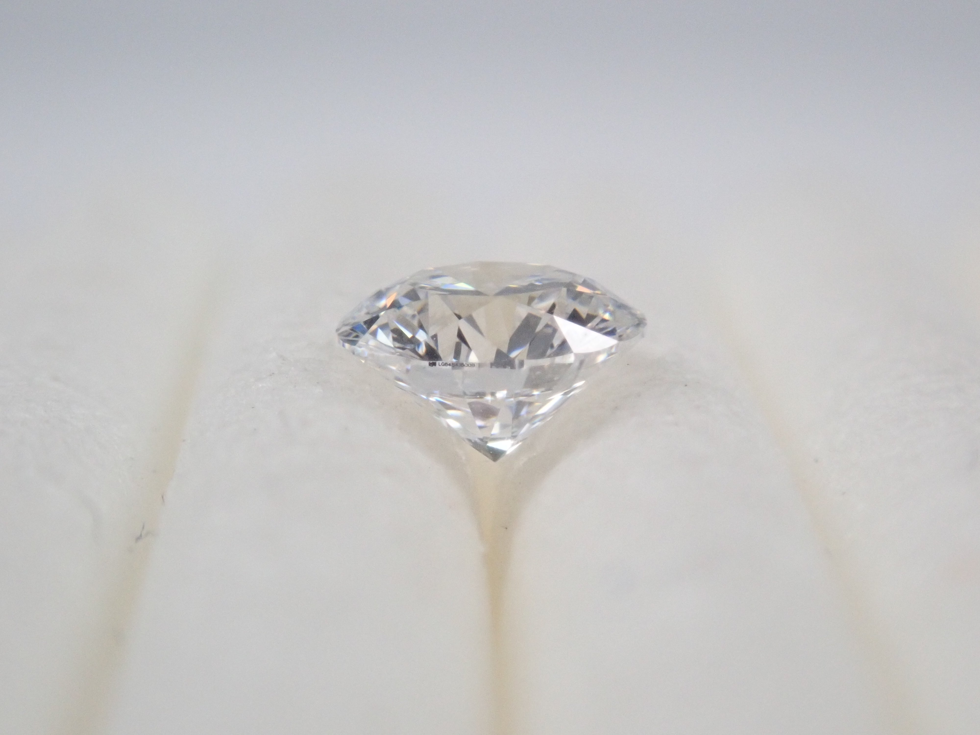 【32501759掲載】ラボグロウンダイヤモンド（合成ダイヤモンド） 0.310ctルース(D, IF, IDEAL)