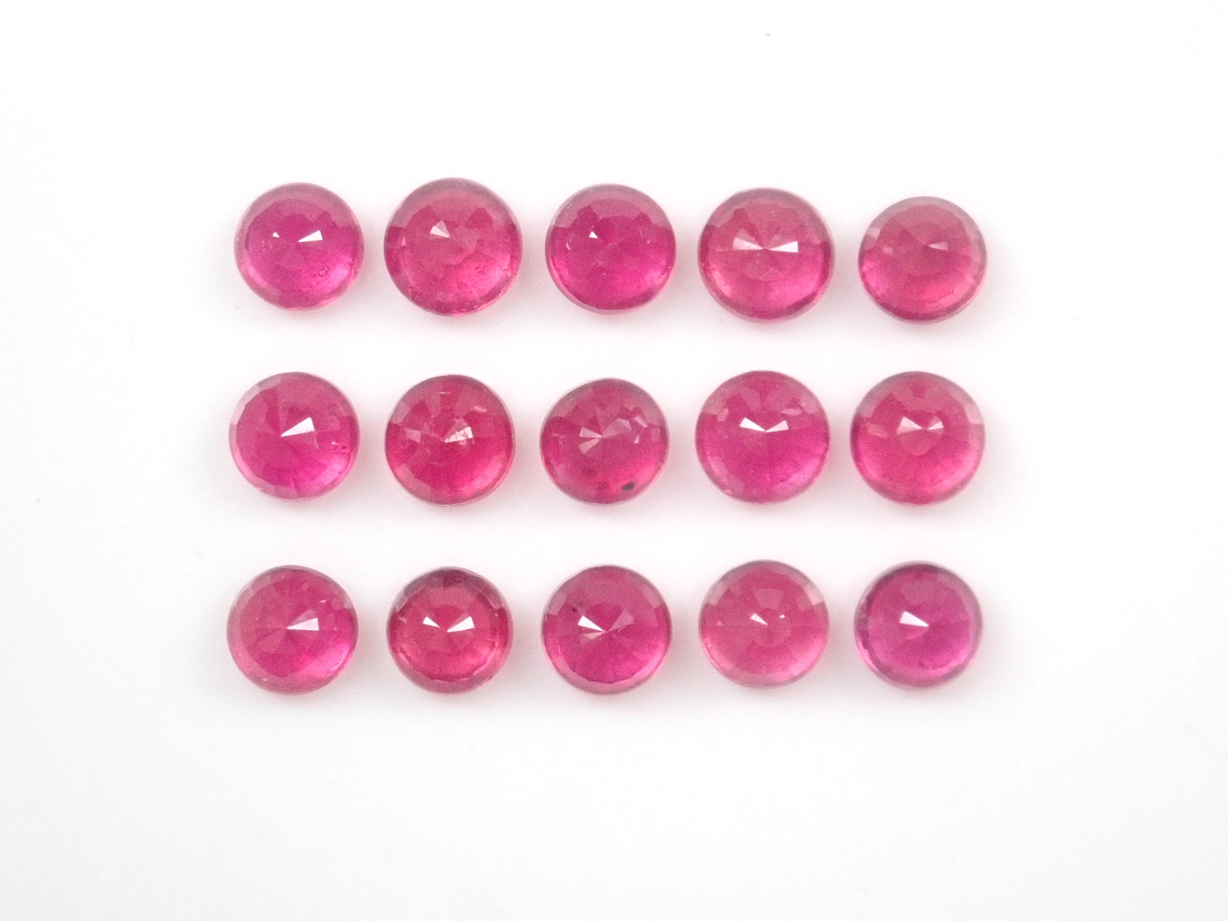 Limited quantity: 1 impregnated ruby ​​loose (4mm, round cut, identification instructions included) Multiple purchase discounts available