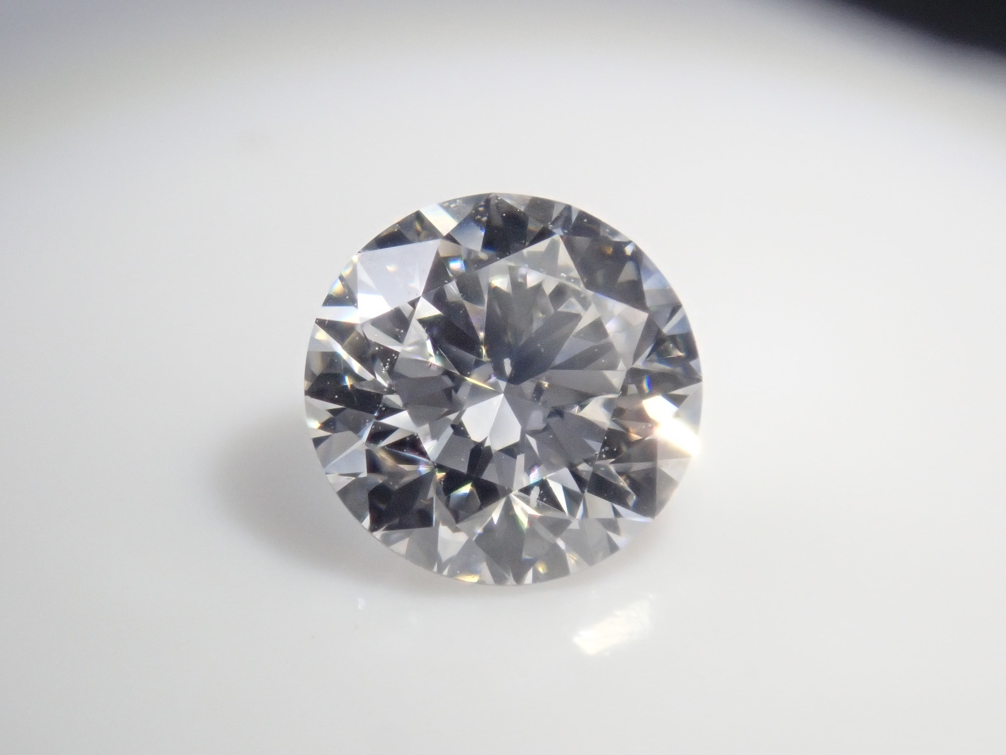 【32501762掲載】ラボグロウンダイヤモンド（合成ダイヤモンド） 0.550ctルース(D, IF, IDEAL)