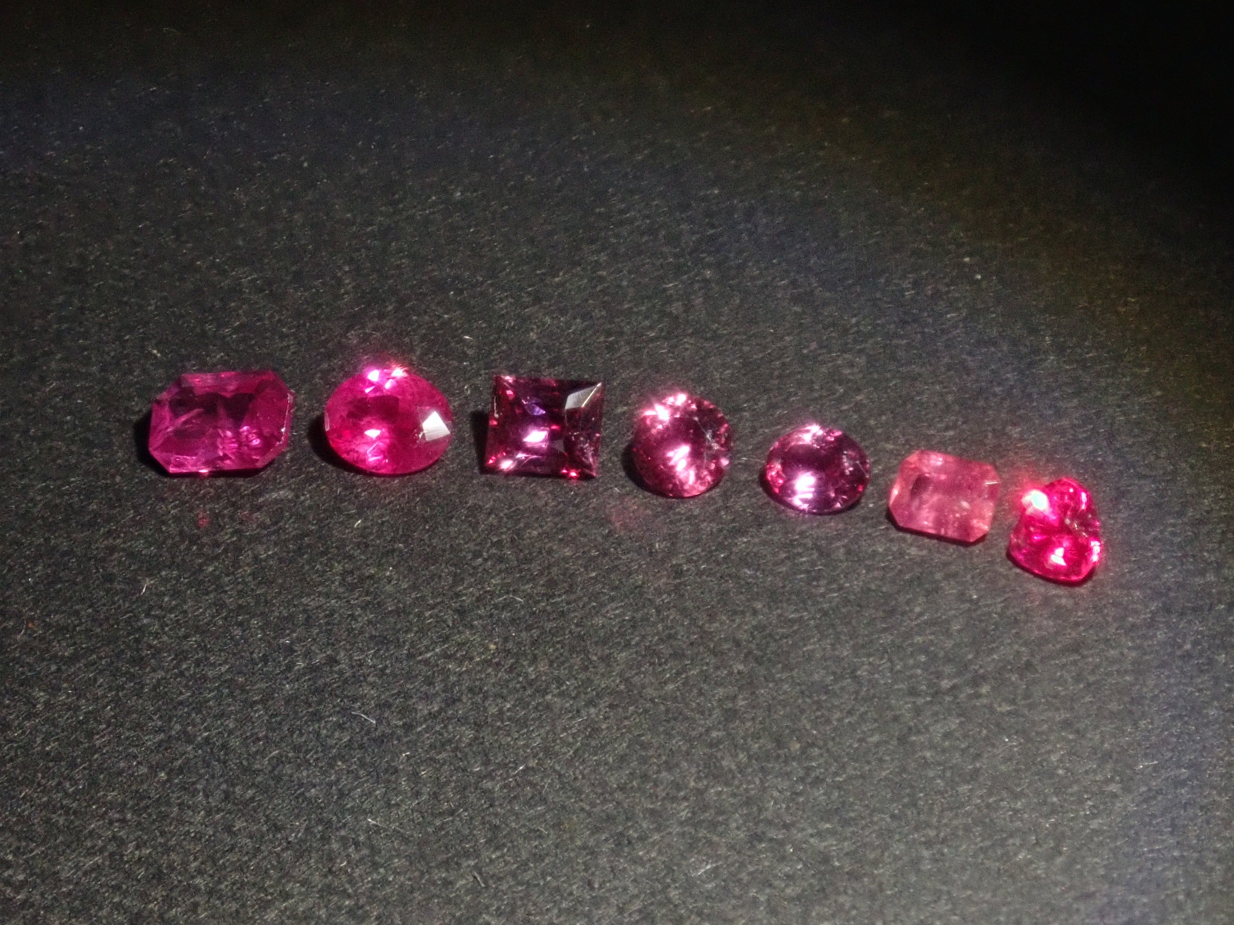 【2/28 22時販売】《限定10石》通常39,800円のピジョンブラッドルビーAIGS鑑別書含む赤色宝石ガチャ《複数購入割引有》