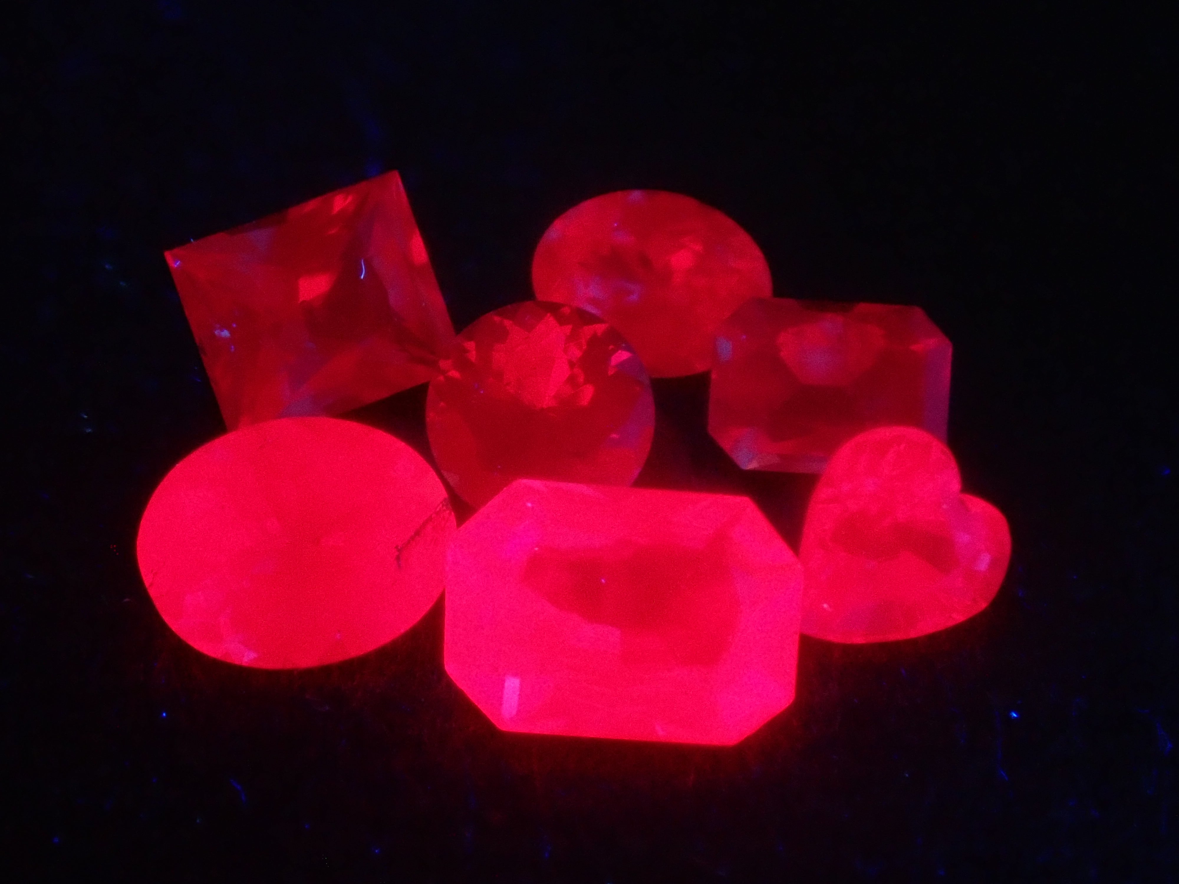 限定10石》通常39,800円のピジョンブラッドルビーAIGS鑑別書含む赤色