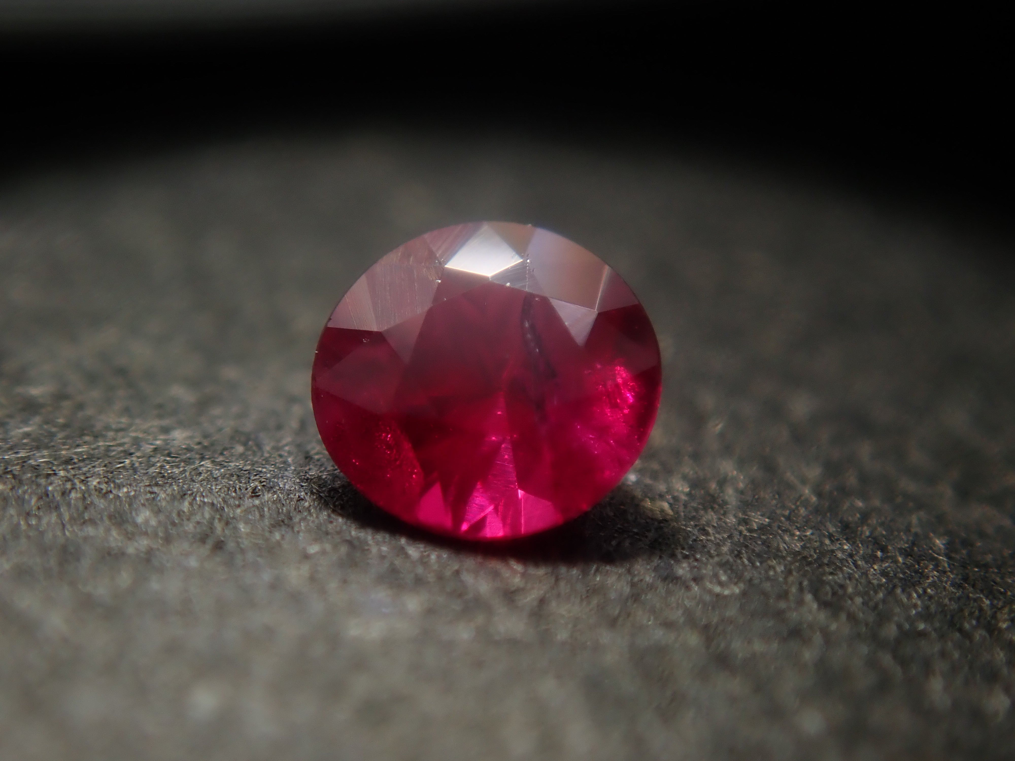 【2/28 22時販売】《限定10石》通常39,800円のピジョンブラッドルビーAIGS鑑別書含む赤色宝石ガチャ《複数購入割引有》