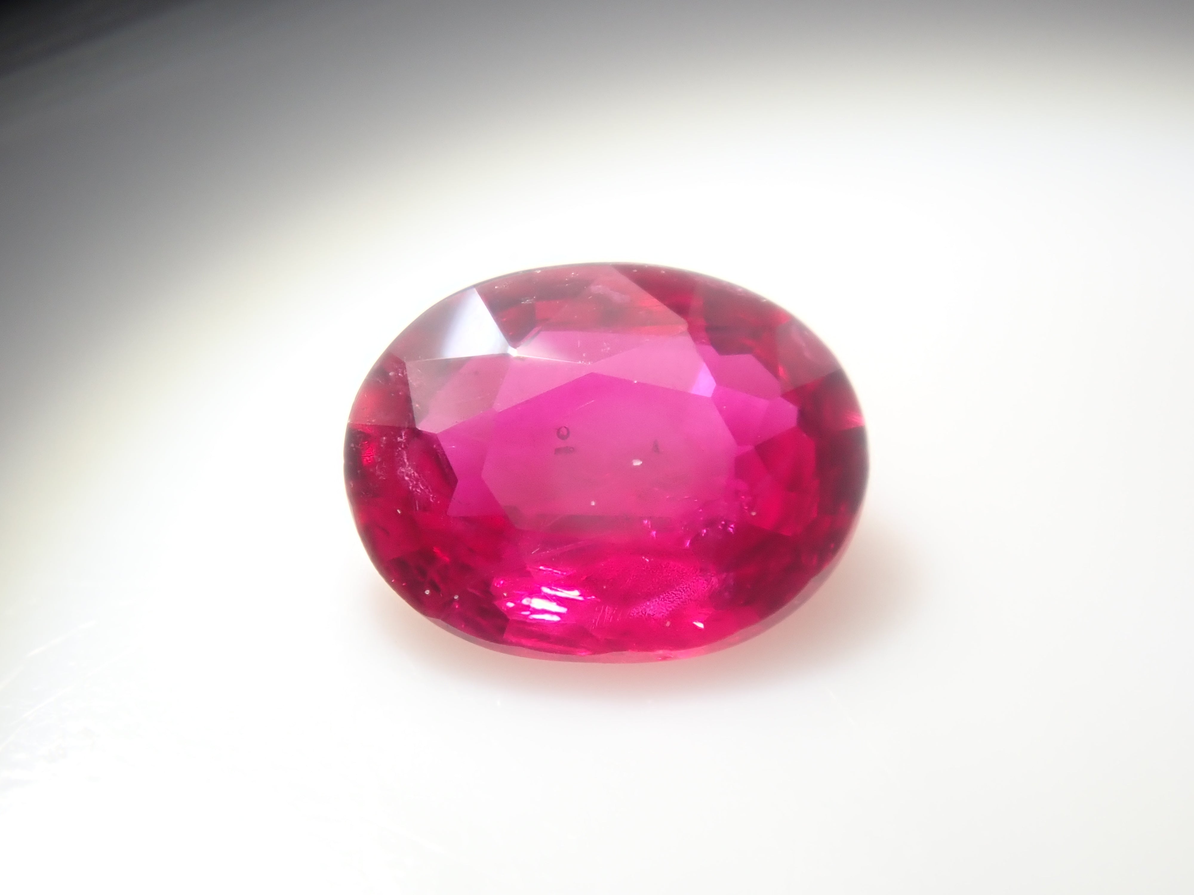 【2/28 22時販売】《限定10石》通常39,800円のピジョンブラッドルビーAIGS鑑別書含む赤色宝石ガチャ《複数購入割引有》