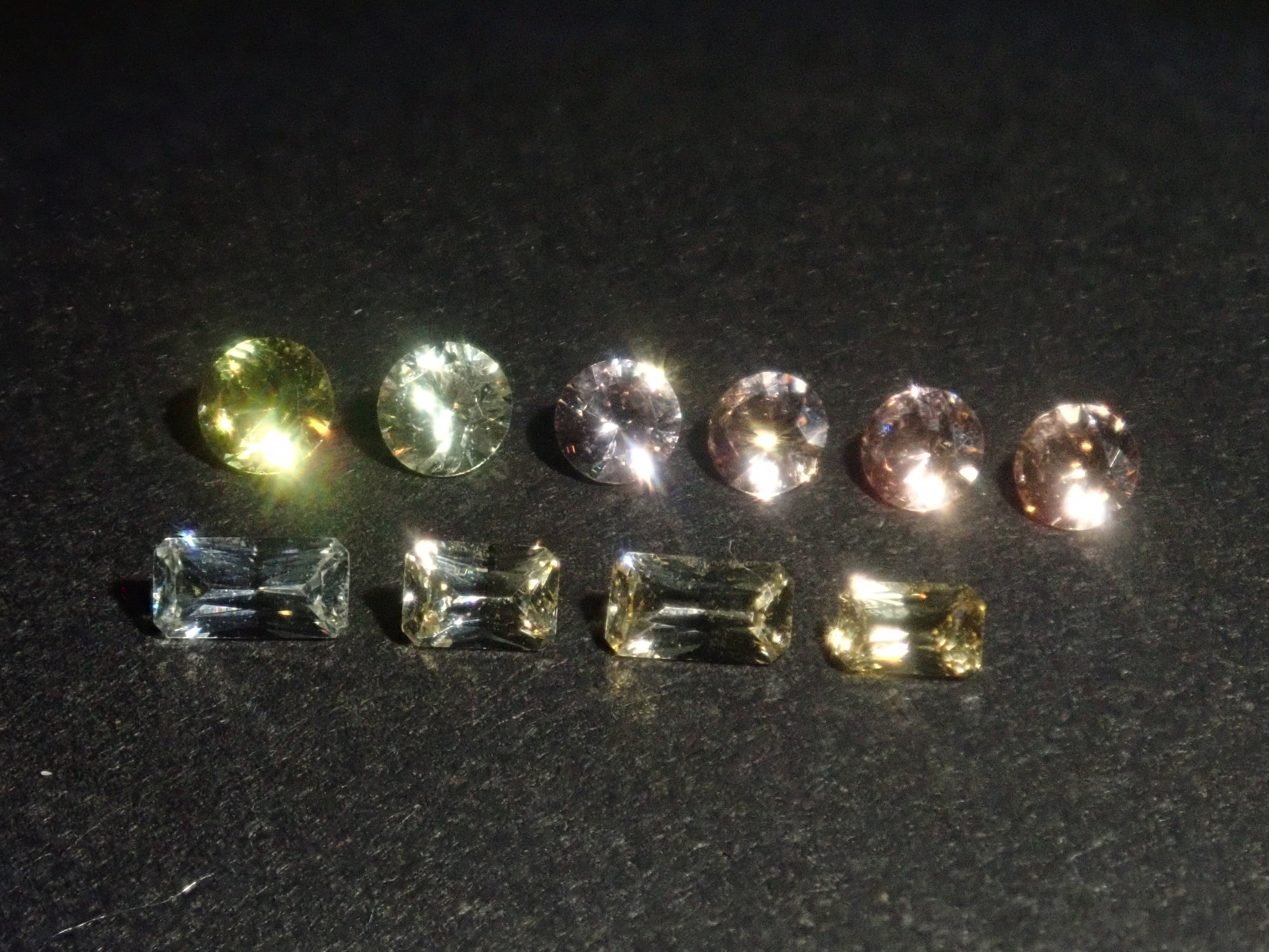 【2/28 22時販売】《限定10石》通常39,800円のピジョンブラッドルビーAIGS鑑別書含む赤色宝石ガチャ《複数購入割引有》