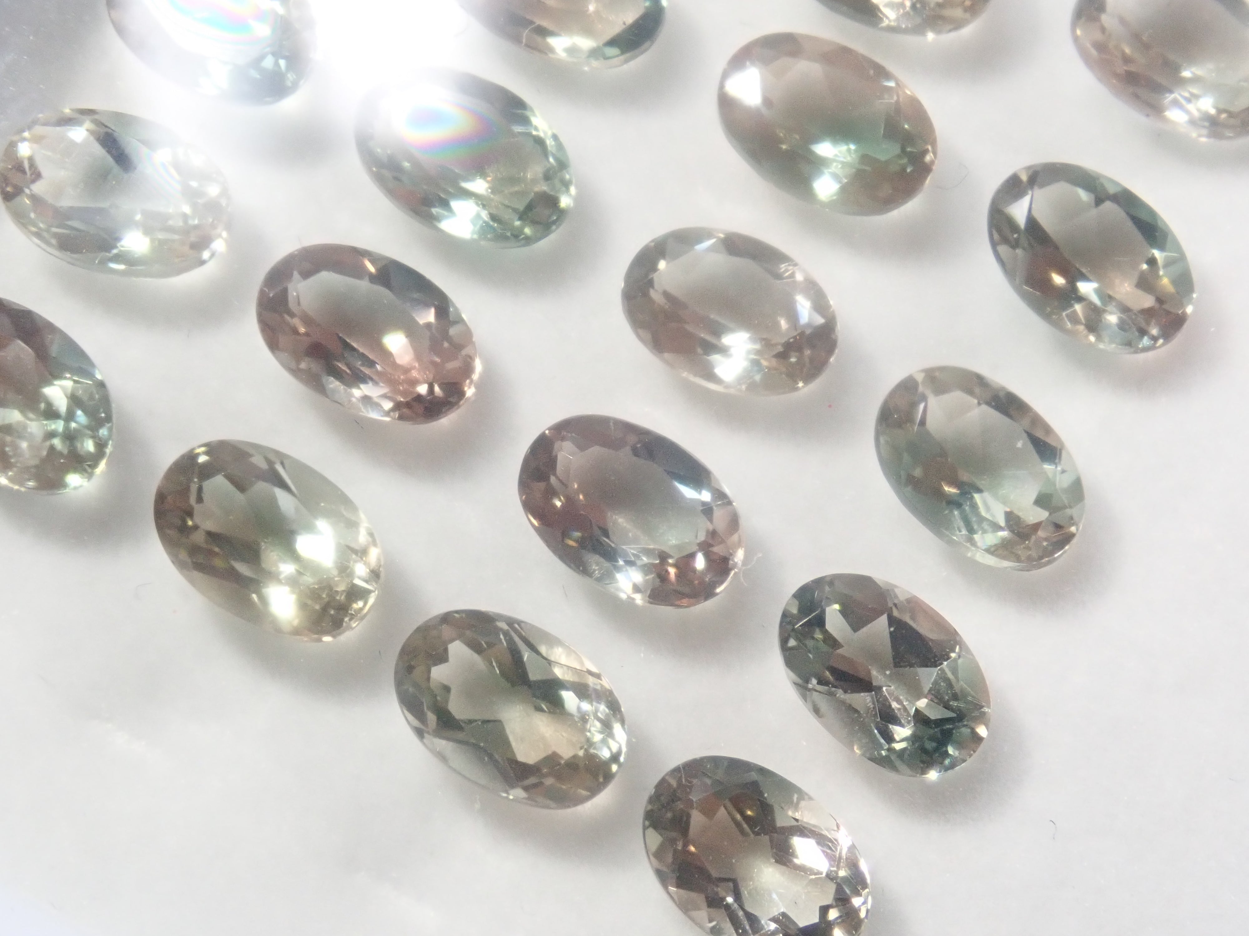 [Limited to 24 stones] Oregon Sunstone from America with beautiful Schiller (Oval cut, 5 x 7mm) [Multiple purchase discount available]