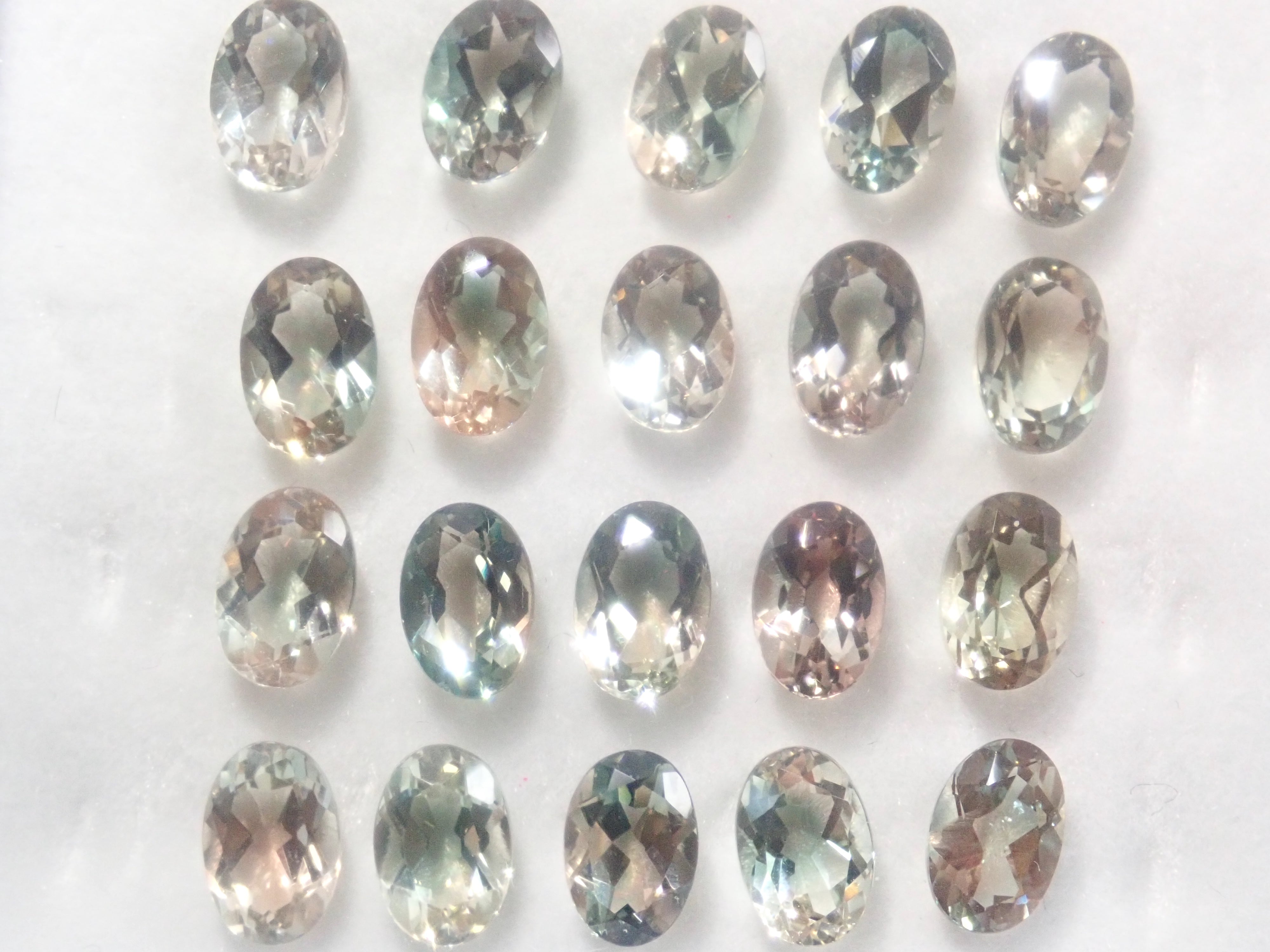[Limited to 24 stones] Oregon Sunstone from America with beautiful Schiller (Oval cut, 5 x 7mm) [Multiple purchase discount available]