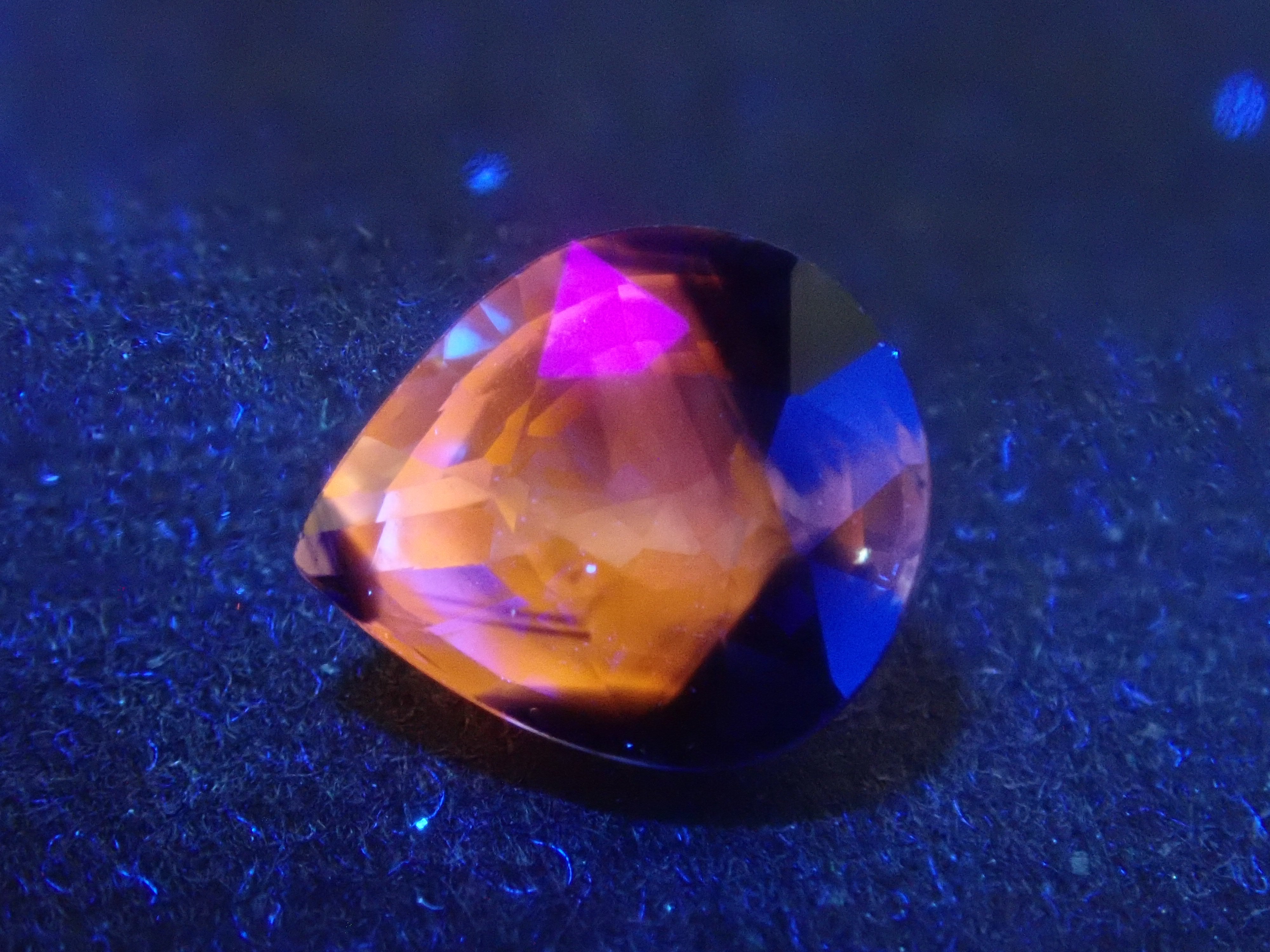 【10/13 22時販売】《限定10石》バイカラーガチャ💎ジンバブエ産ユークレース2石（平均0.088ct）、バイカラーサファイア1.03ct、バイカラークリソベリルなど《複数購入割引有》