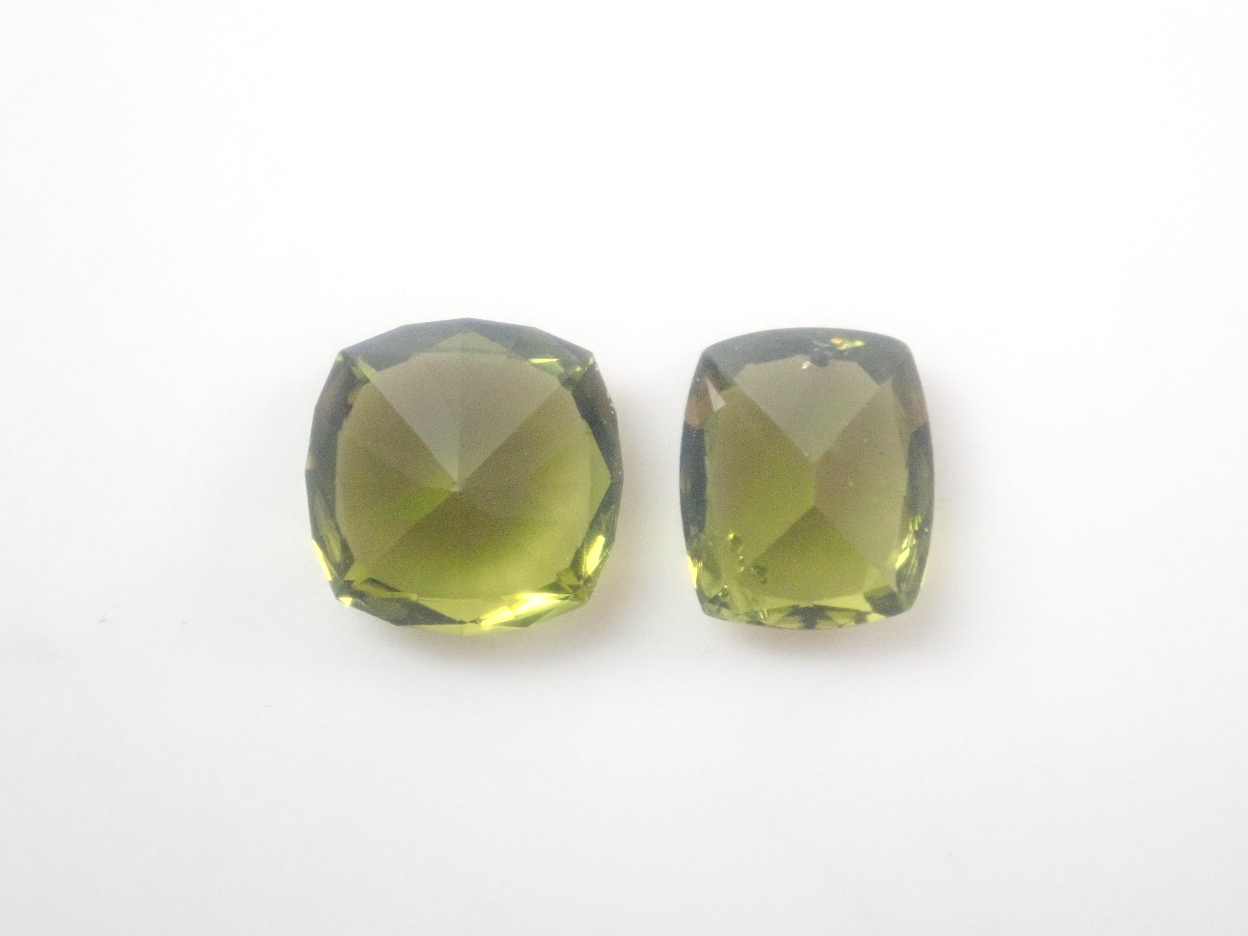 [7/ 22:00 Release] Limited to 15 Stones: Parasitic Peridot Gacha (Multiple Purchase Discount Available)