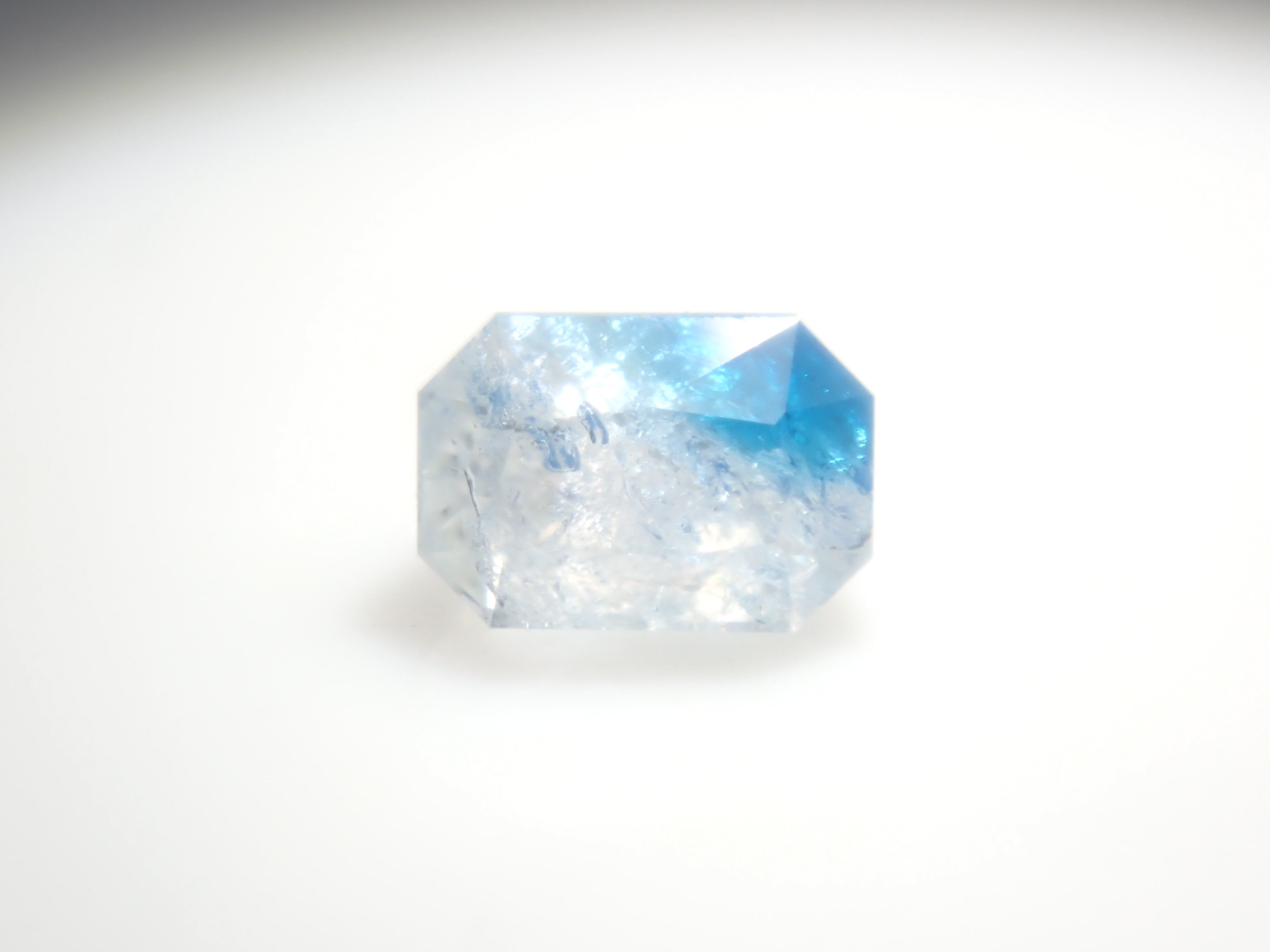 [Sale on July 7th at 10 PM] Limited to 12 stones! Blue Gem Gacha [Multiple Purchase Discount Available]