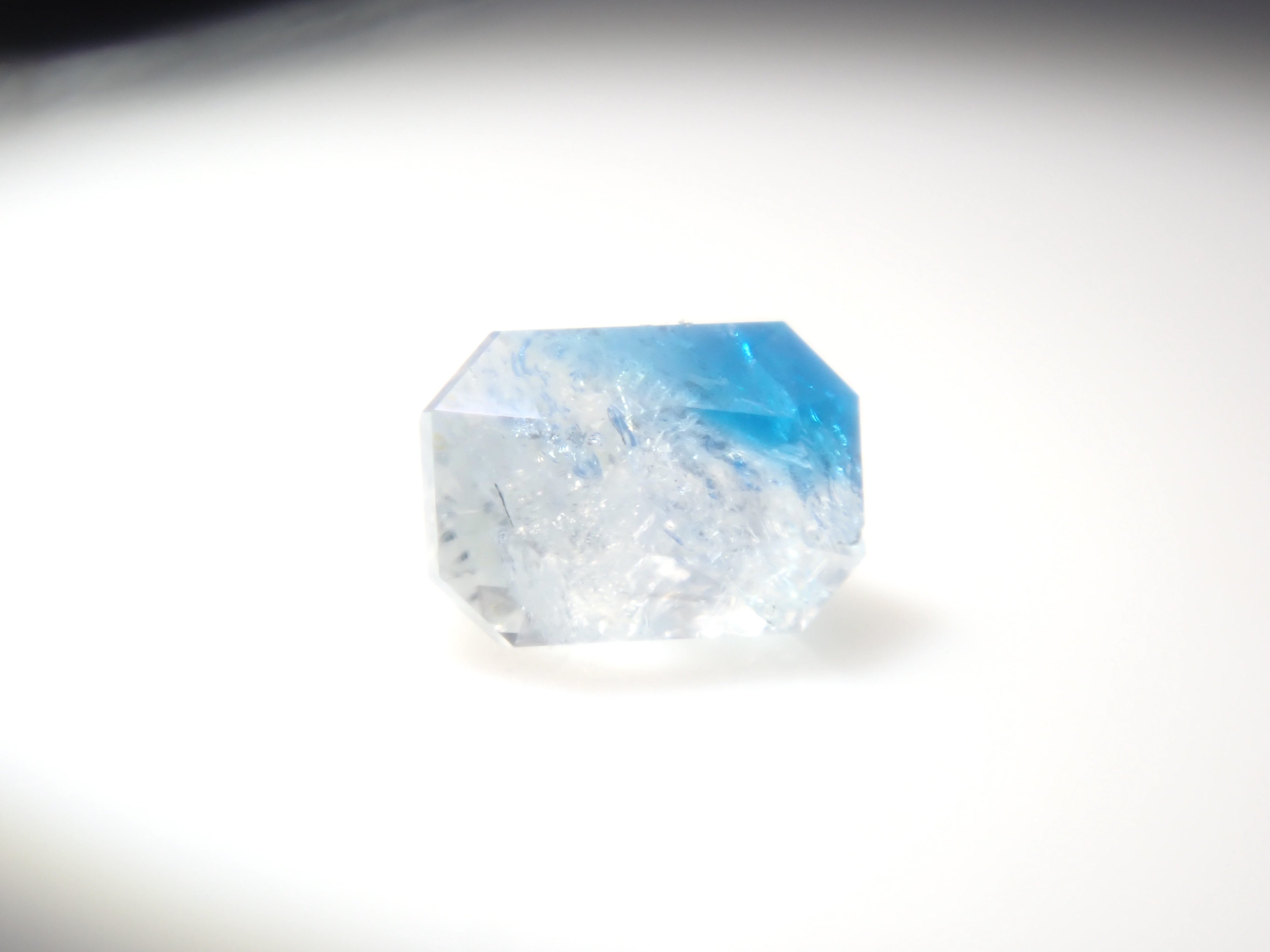 [Sale on July 7th at 10 PM] Limited to 12 stones! Blue Gem Gacha [Multiple Purchase Discount Available]